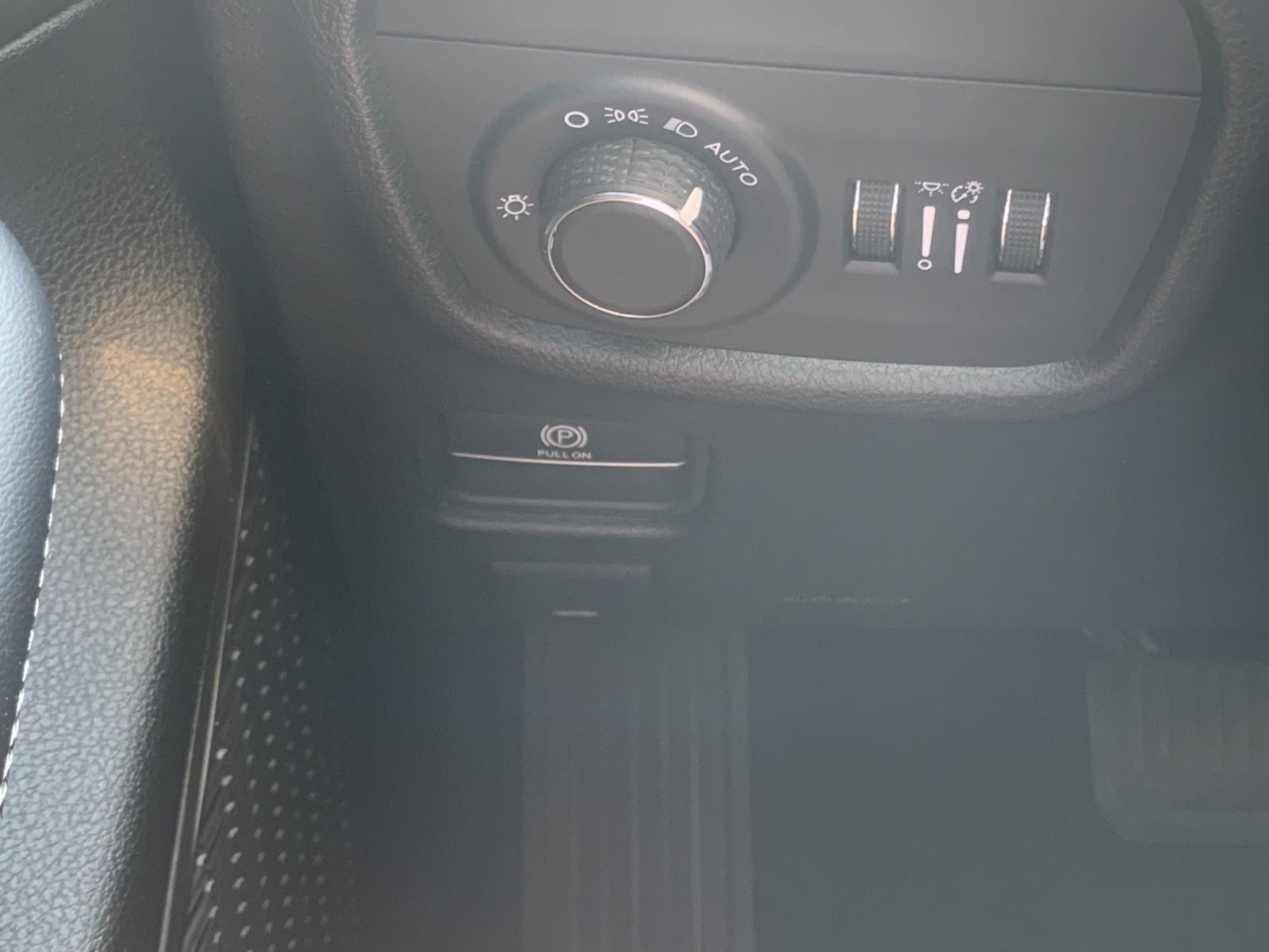 Used 2025 White Jeep Altitude X image 34