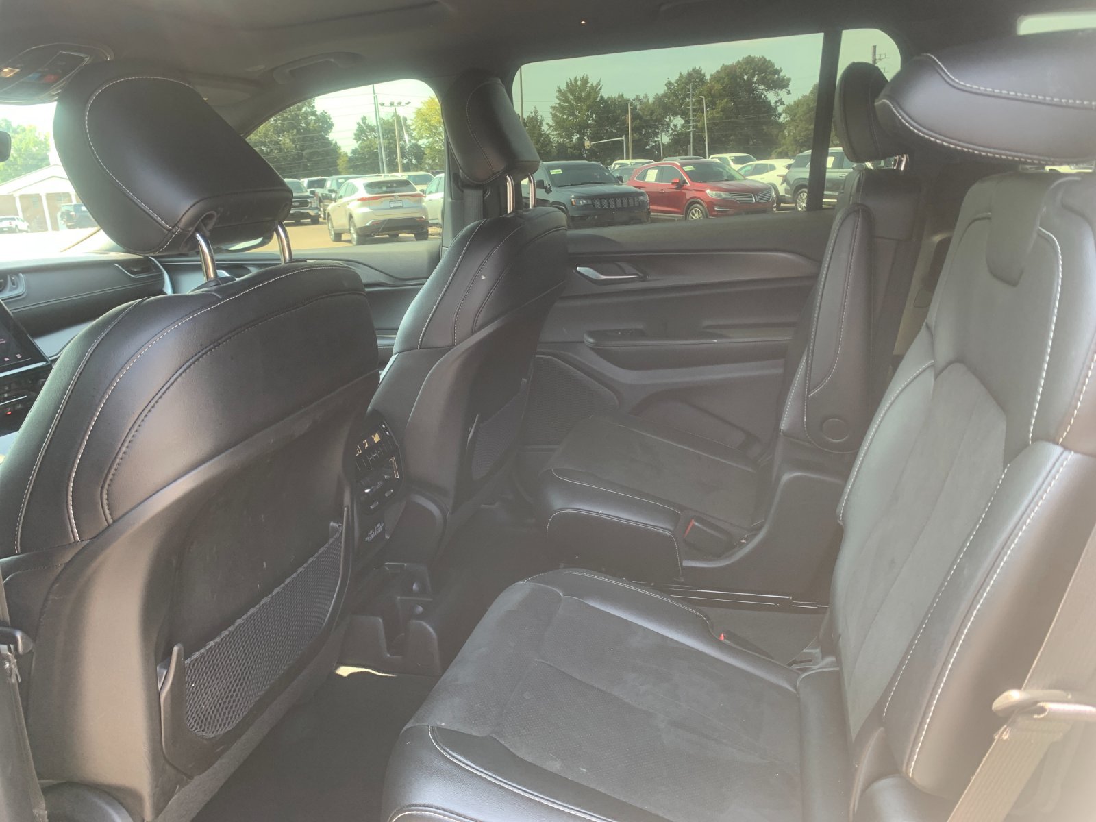 Used 2025 White Jeep Altitude X image 15