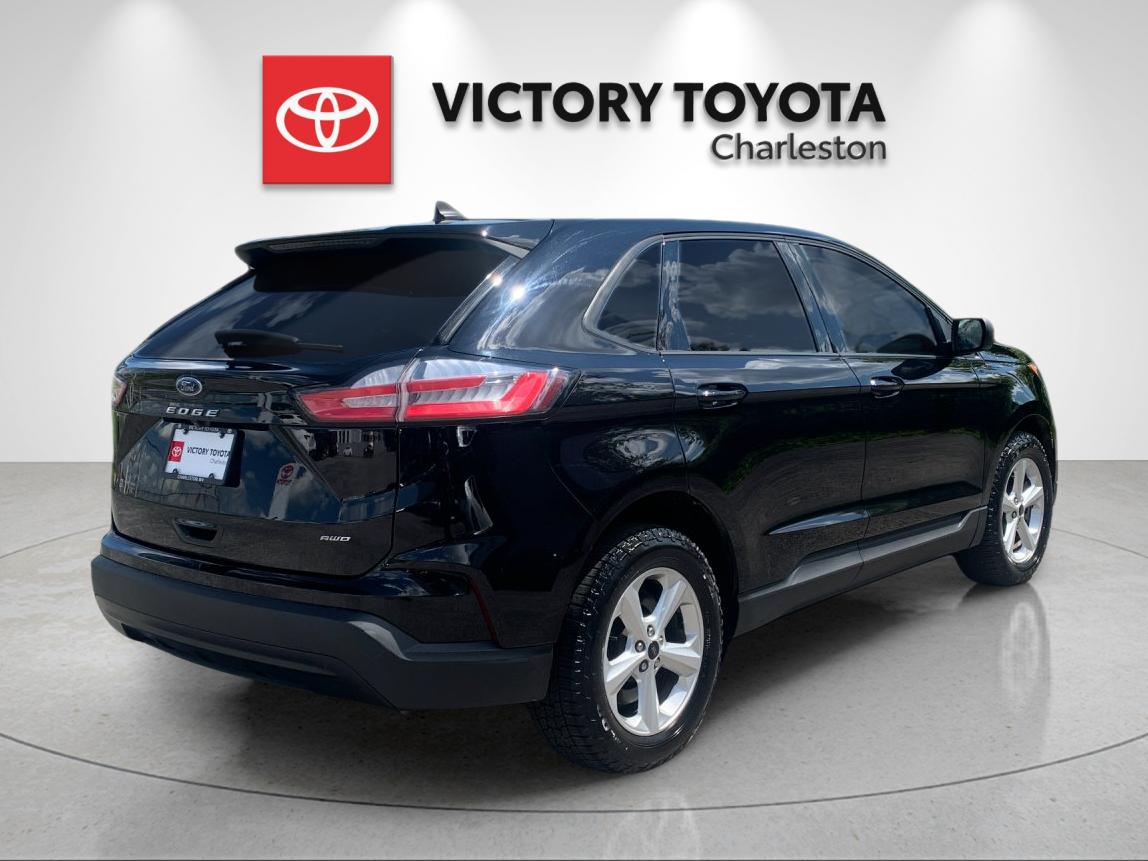 Used 2023 Black Ford SE image 7