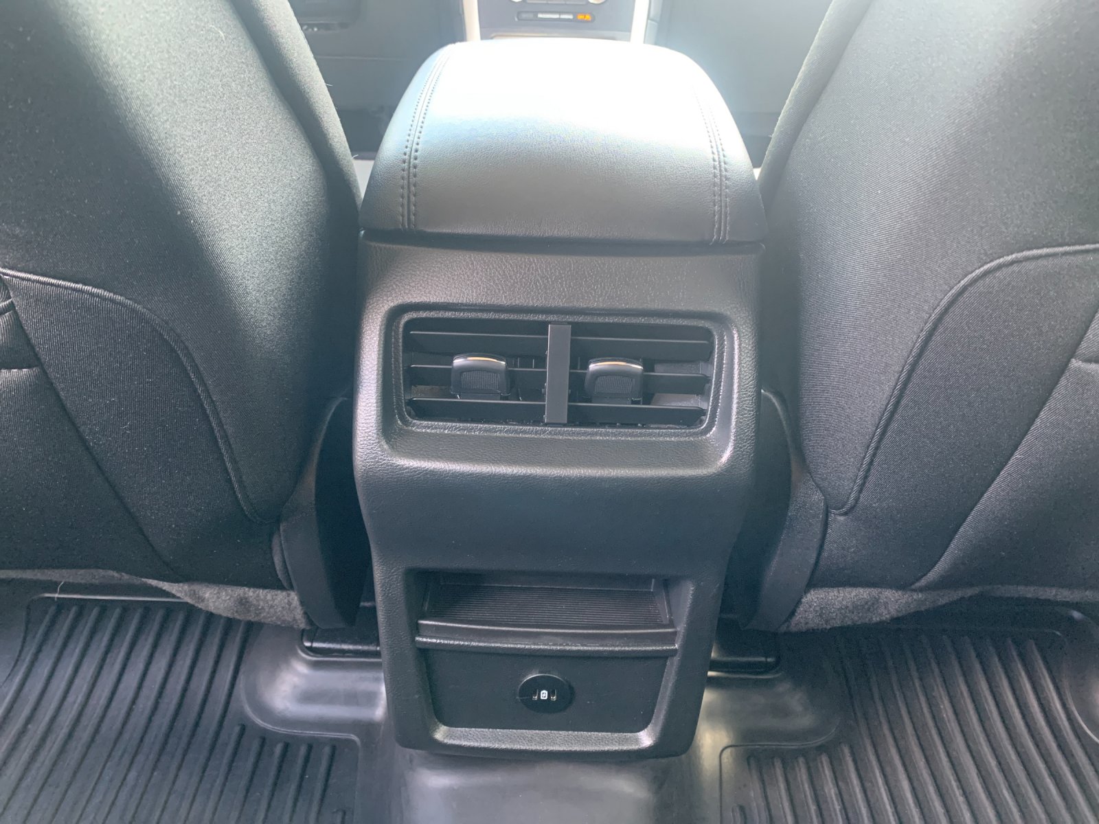Used 2023 Black Ford SE image 15