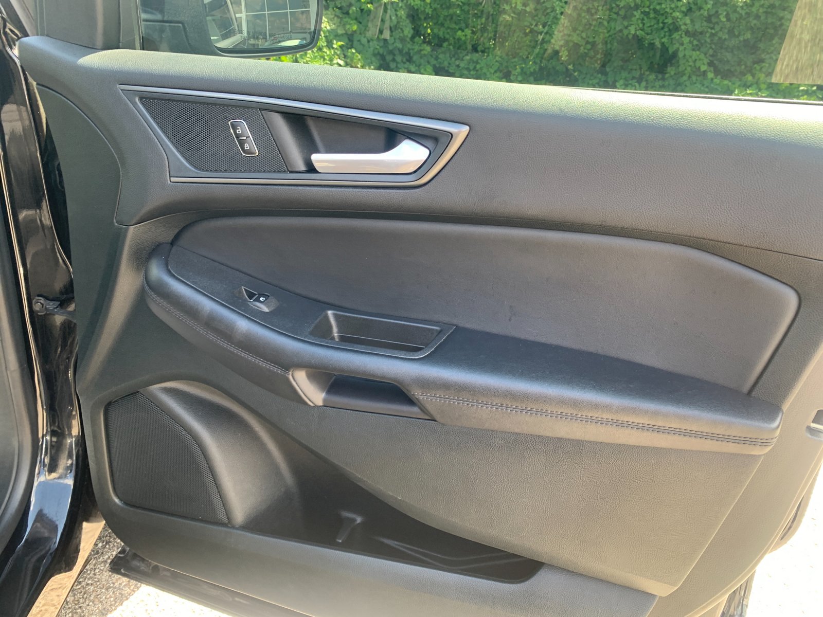 Used 2023 Black Ford SE image 20