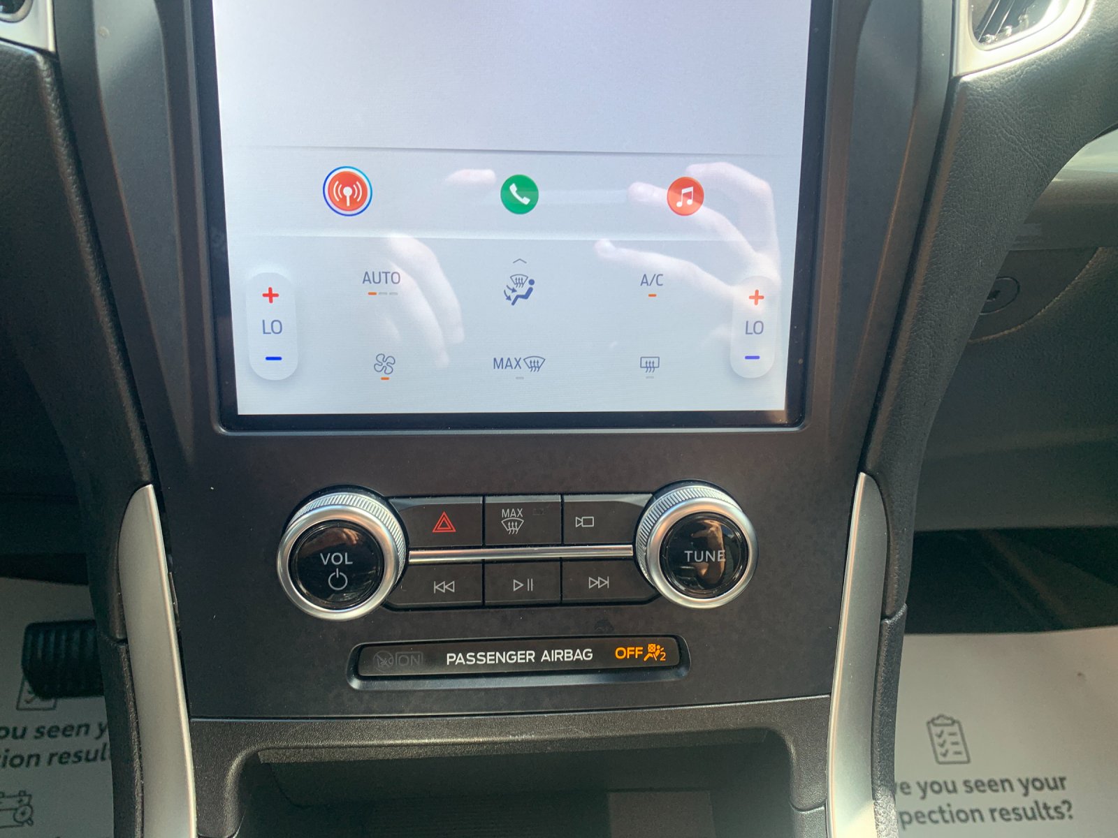Used 2023 Black Ford SE image 24