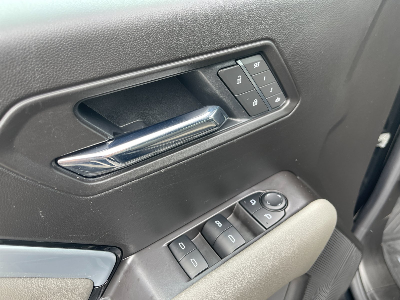 Used 2025 Black Chevrolet ZR2 image 13