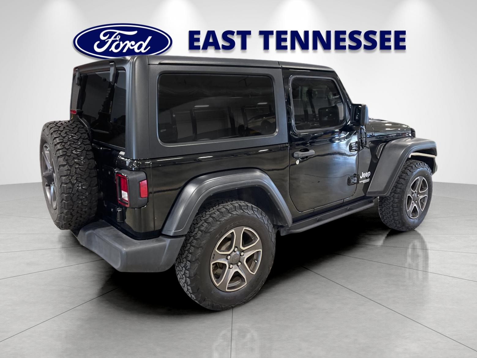 Used 2018 Black Clearcoat Jeep Sport S image 3