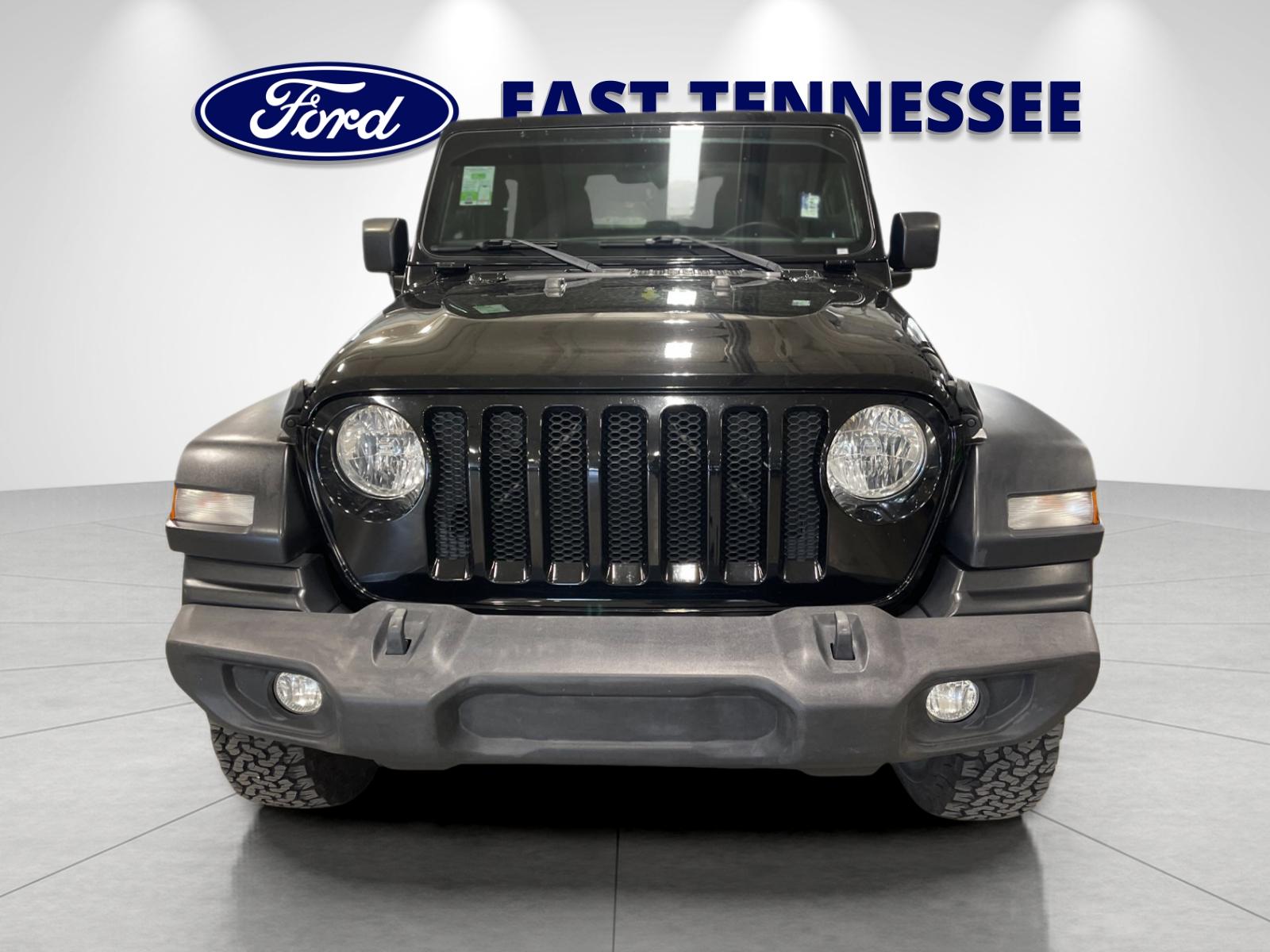 Used 2018 Black Clearcoat Jeep Sport S image 9