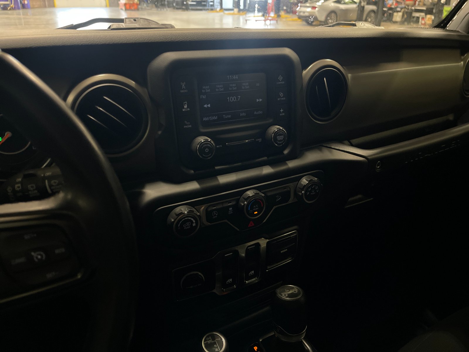 Used 2018 Black Clearcoat Jeep Sport S image 20