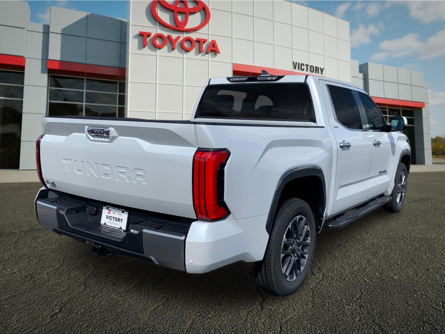 New 2026 Wind Chill Pearl <sup>1</sup> Toyota  Limited image 3