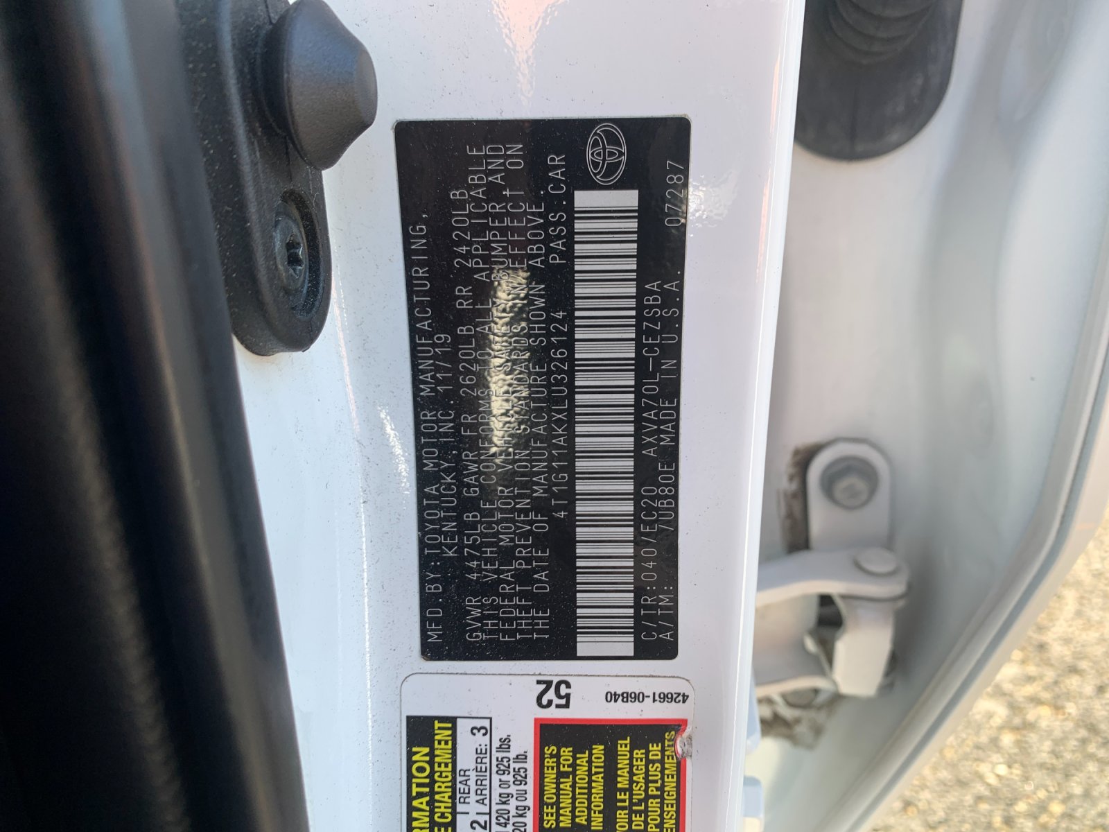 Used 2020 White Toyota SE Nightshade image 33