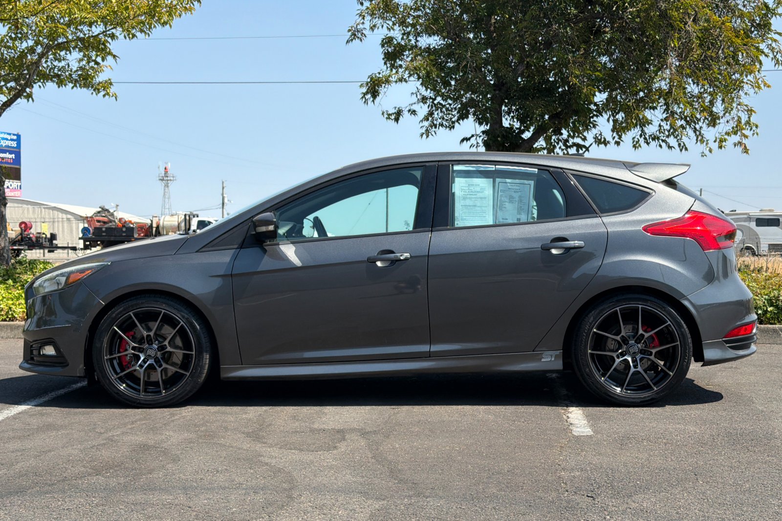Used 2016 Gray Ford ST image 7