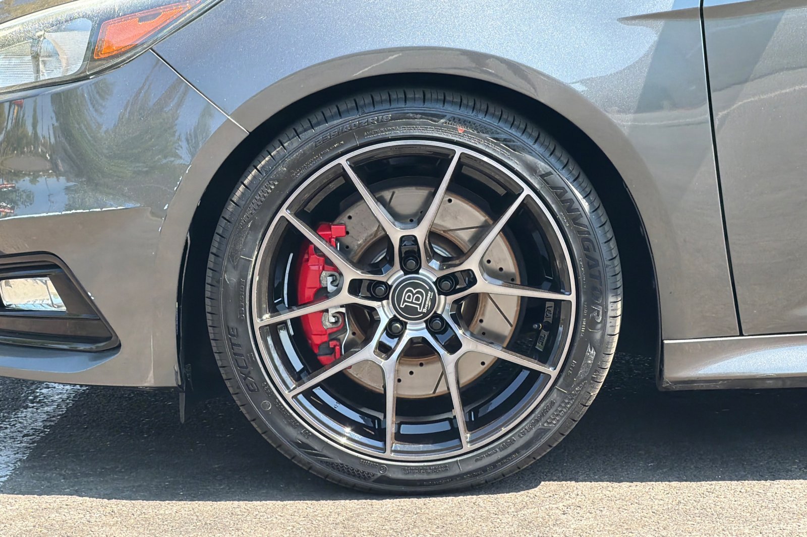 Used 2016 Gray Ford ST image 25