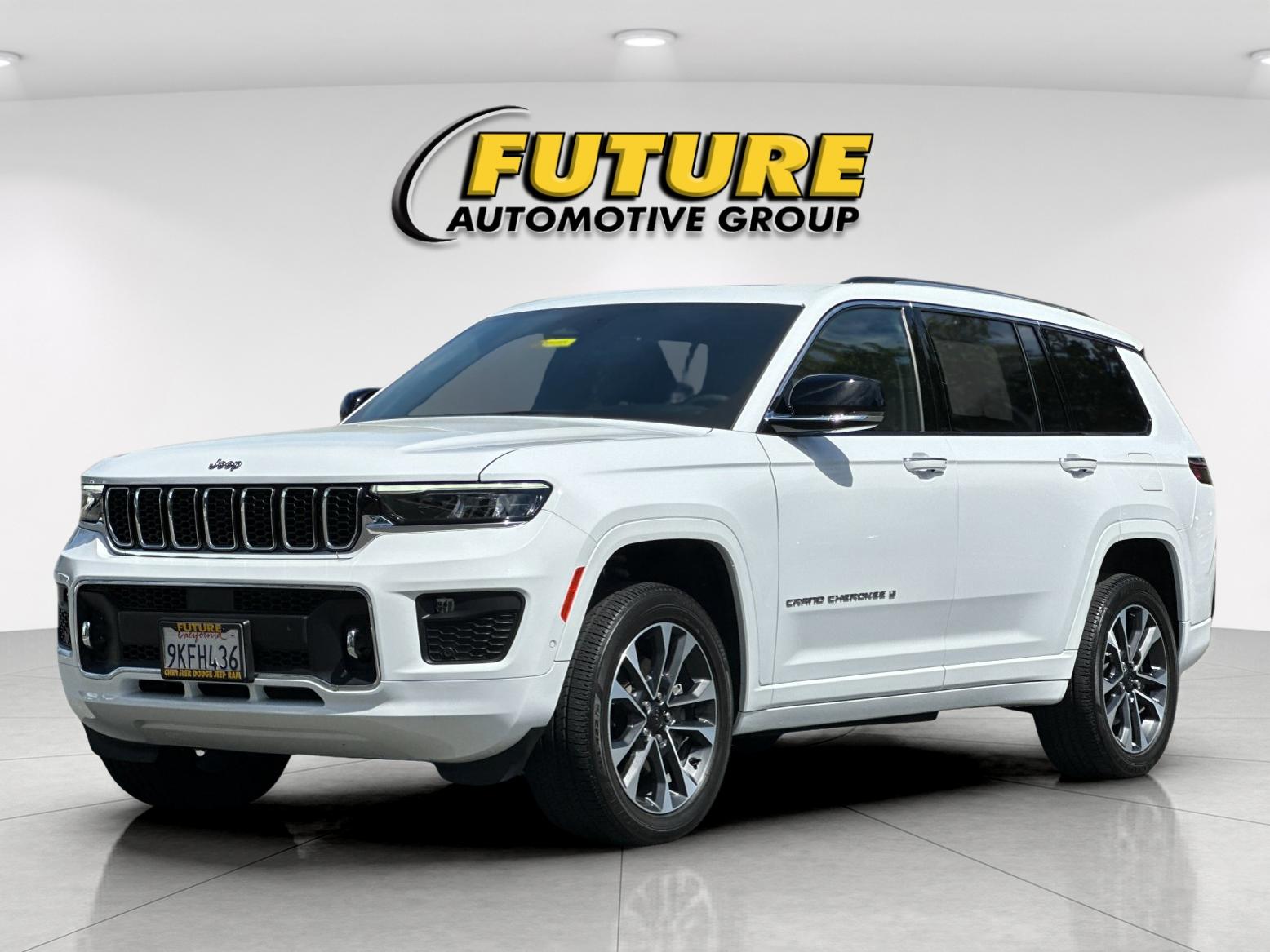 Used 2024 White Jeep Overland image 8