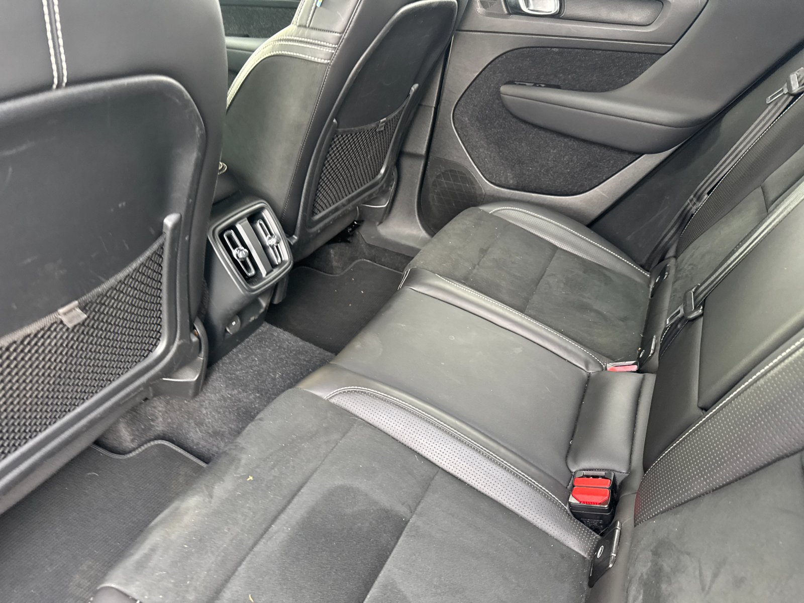 Used 2019 Gray Volvo R-Design image 12