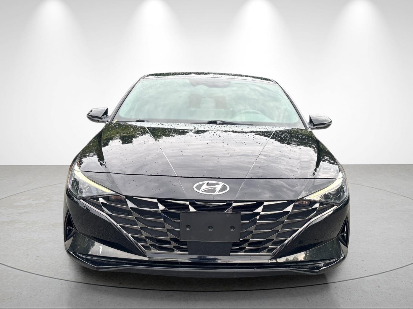 Used 2022 Phantom Black Hyundai SEL image 8