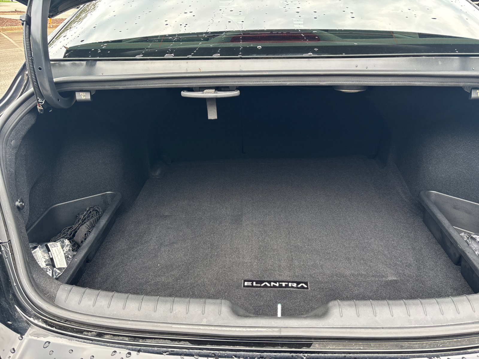 Used 2022 Phantom Black Hyundai SEL image 34