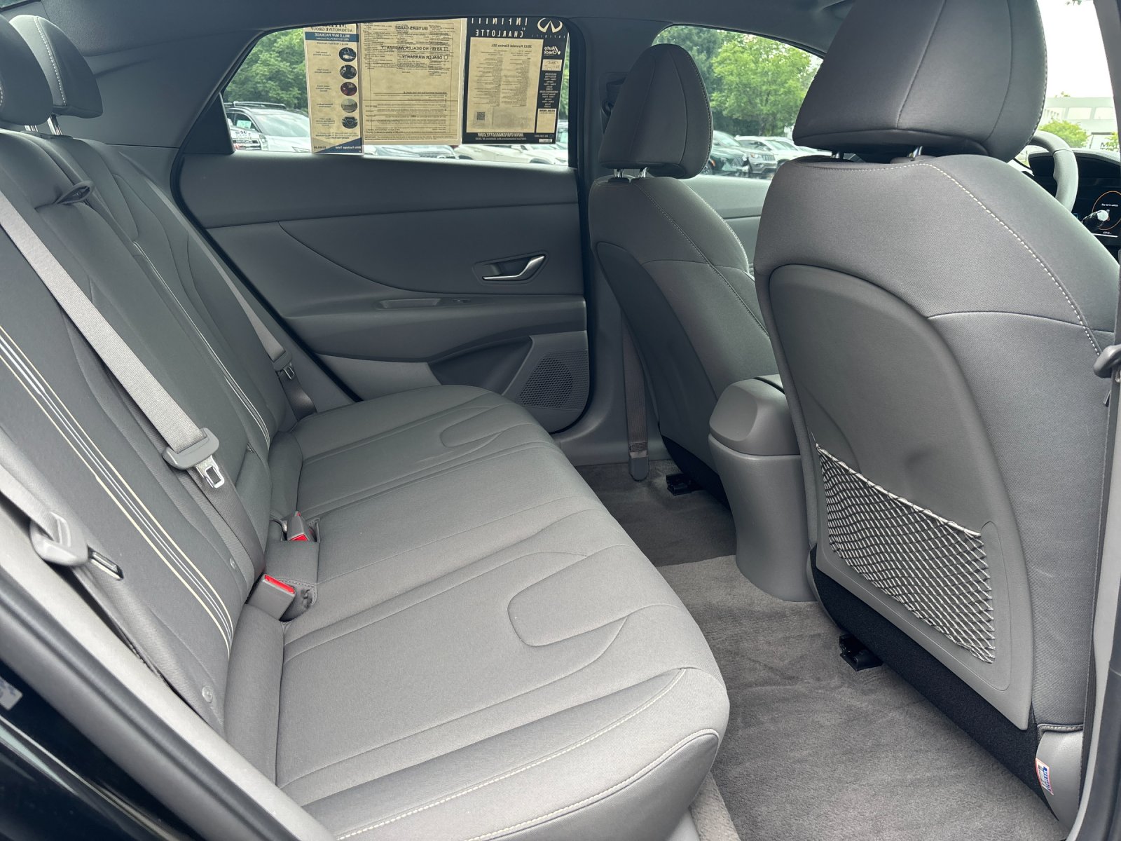 Used 2022 Phantom Black Hyundai SEL image 36