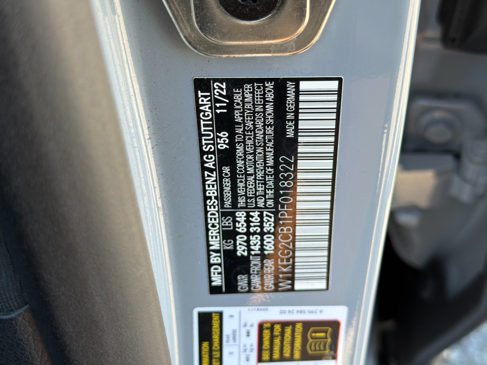 Certified Used 2023 MANUFAKTUR Alpine Grey Non-Metallic Mercedes-Benz 500 Sedan 4D Sedan 4MATIC® image 37