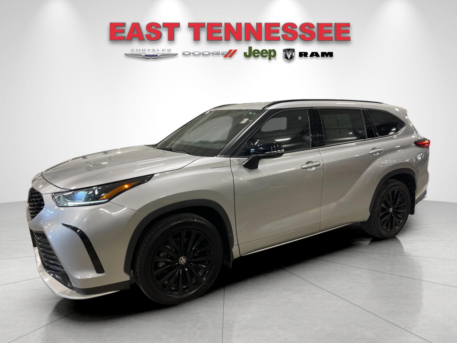 Used 2023 Silver Toyota XSE image 7