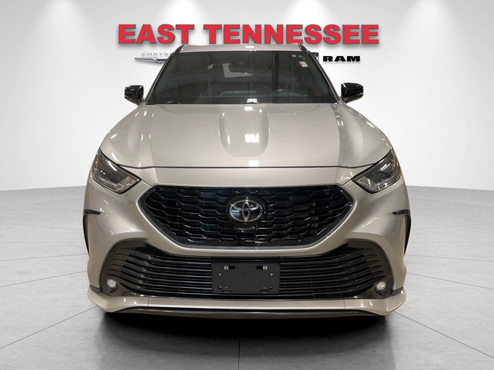 Used 2023 Silver Toyota XSE image 9