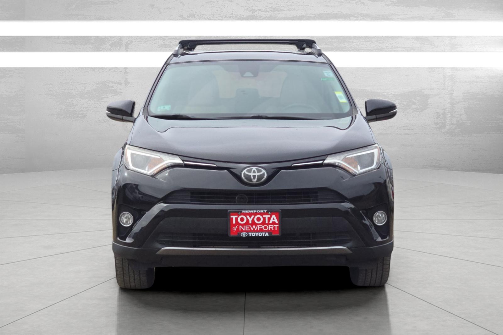 Used 2017 Black Toyota XLE image 6