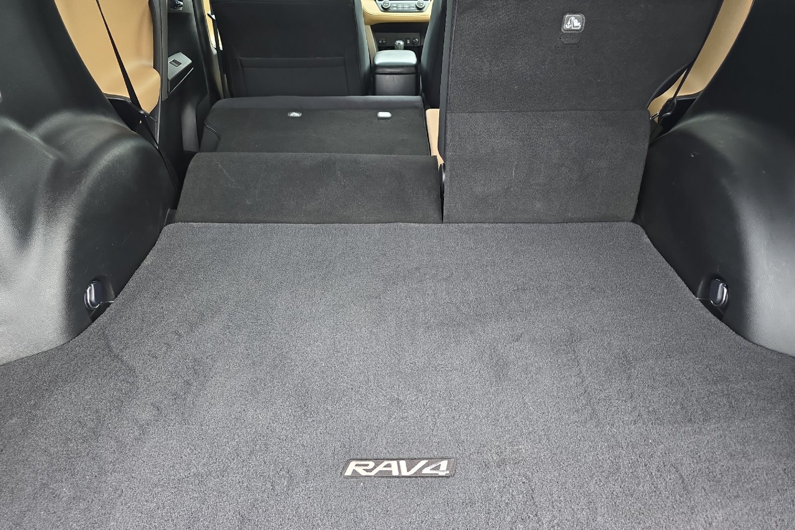 Used 2017 Black Toyota XLE image 12
