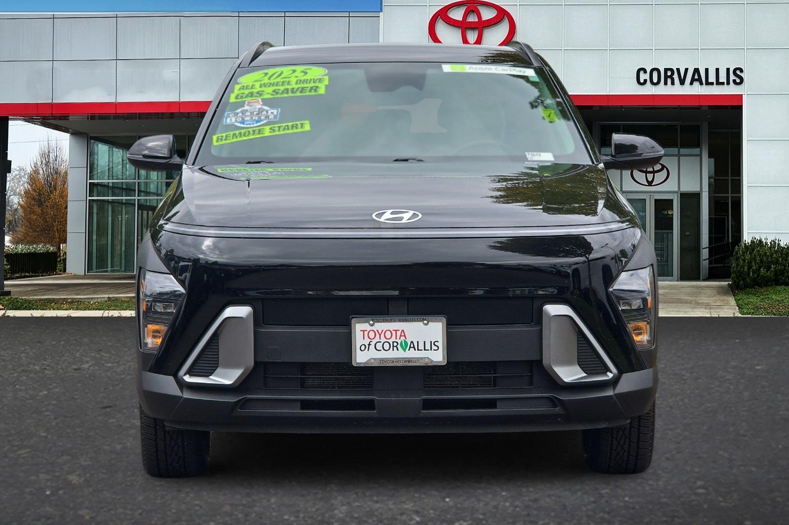Used 2025 Black Hyundai SEL image 9