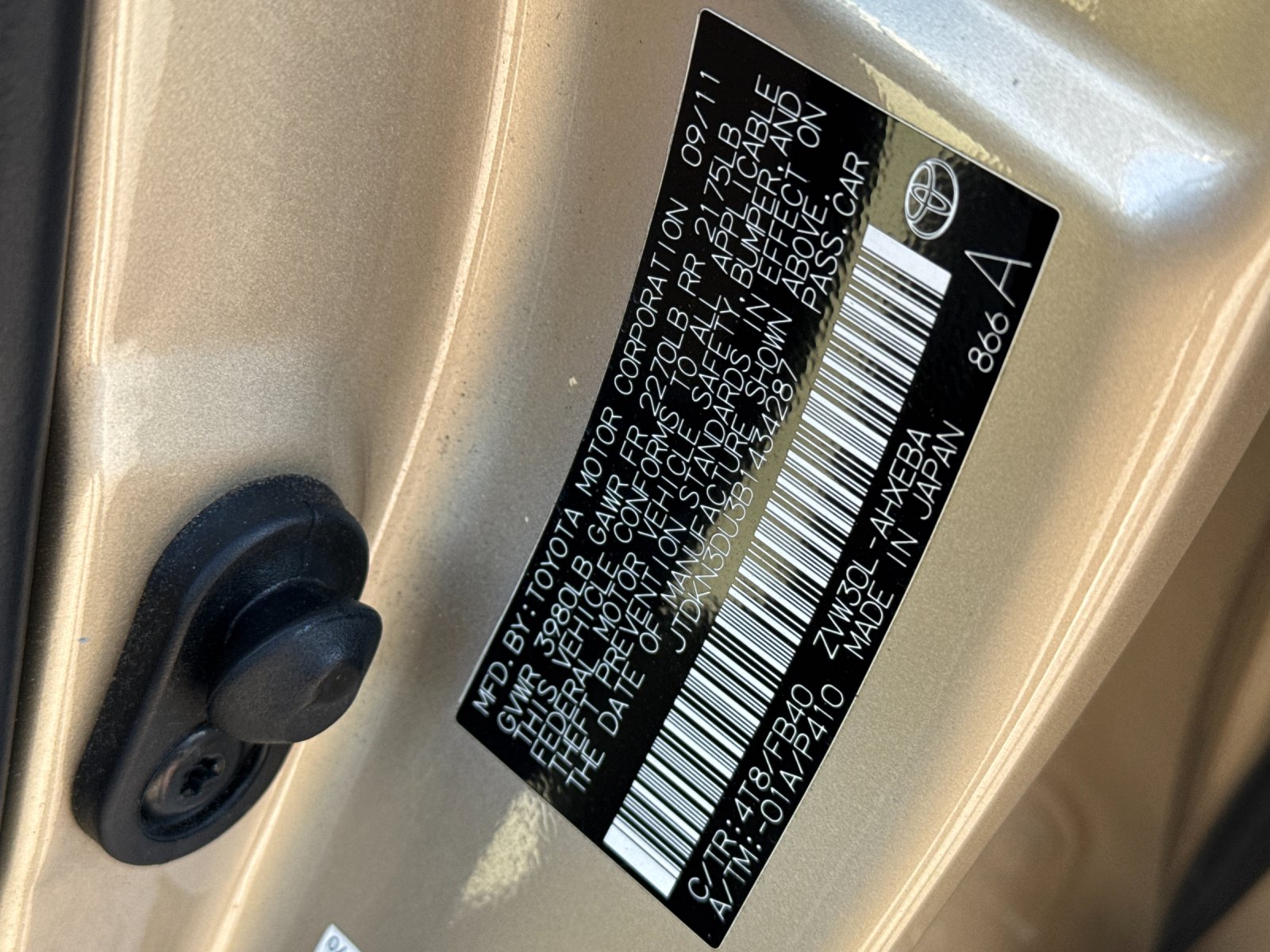 Used 2011  Toyota Three image 29