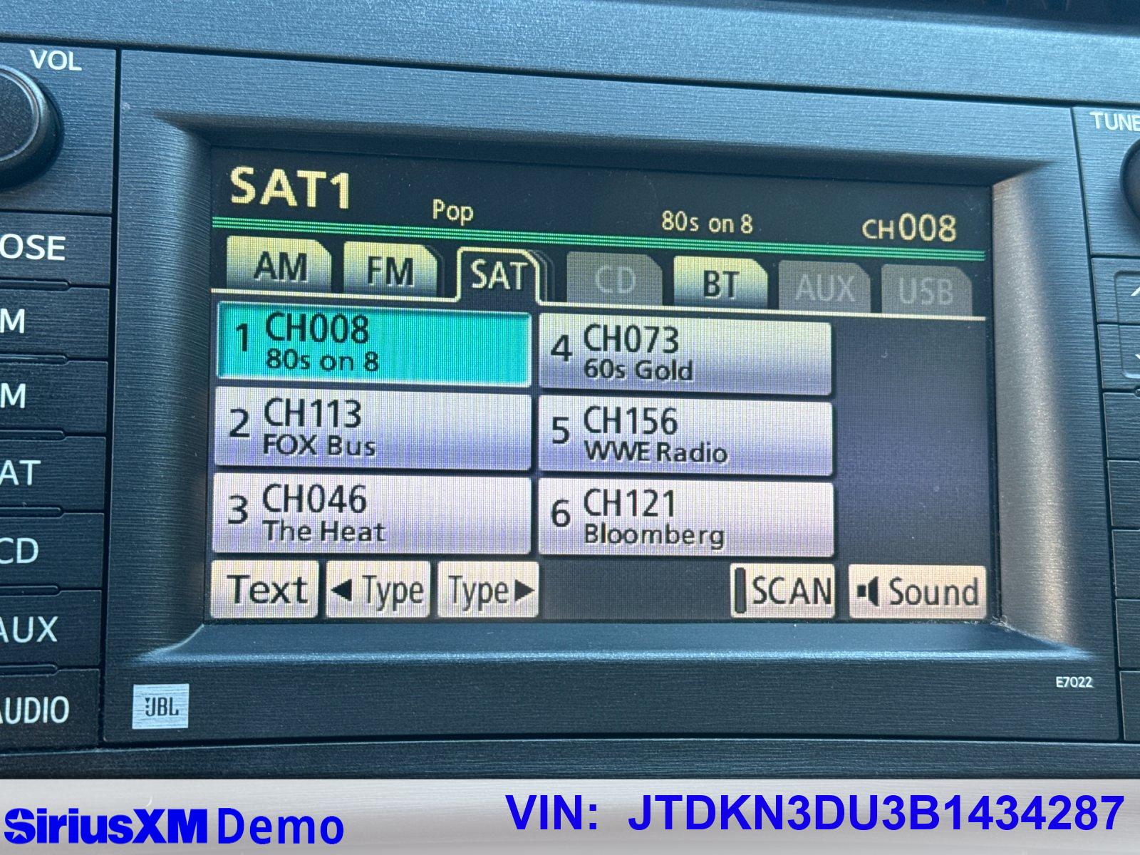 Used 2011  Toyota Three image 28