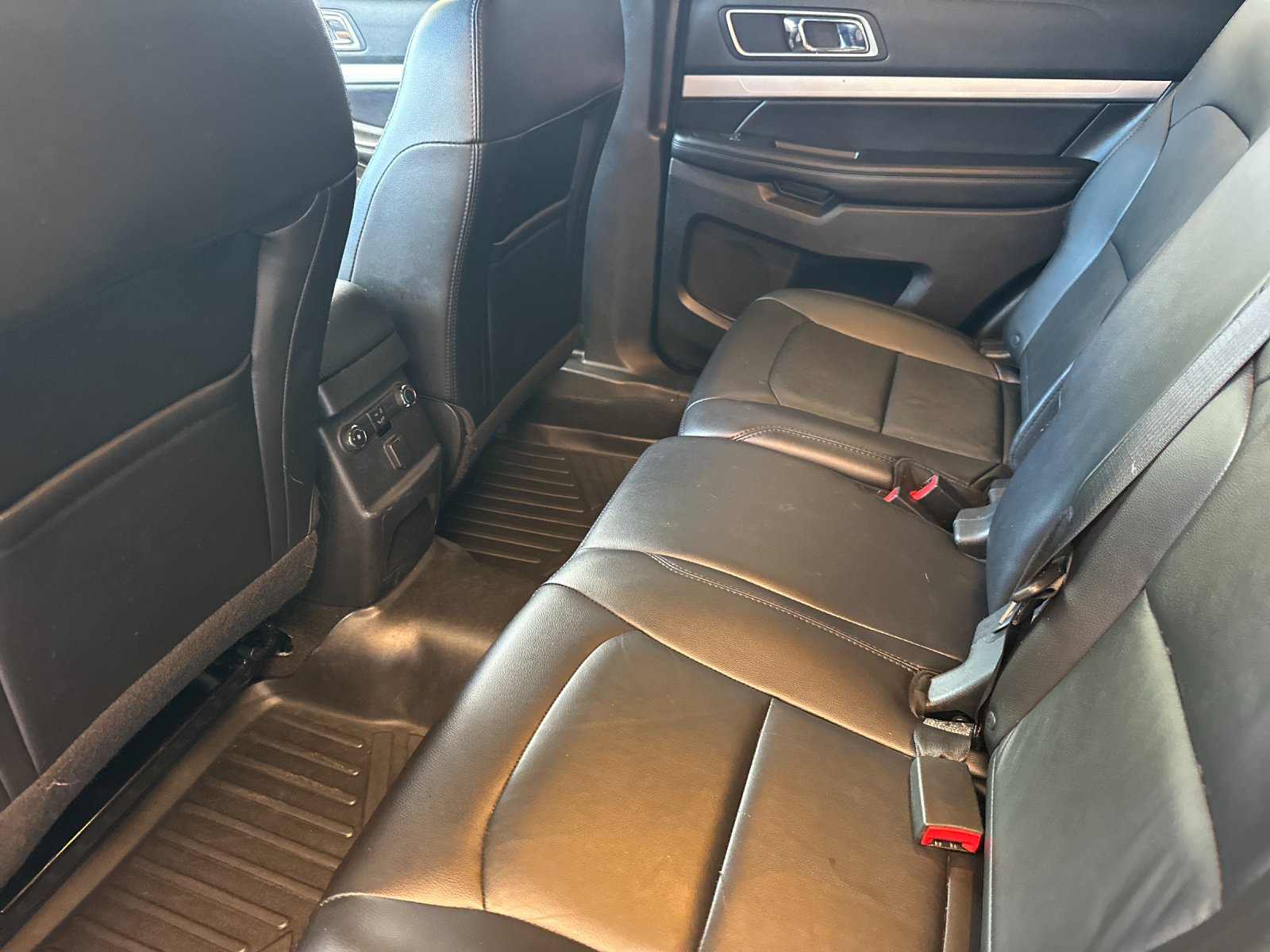 Used 2017 White Ford XLT image 11