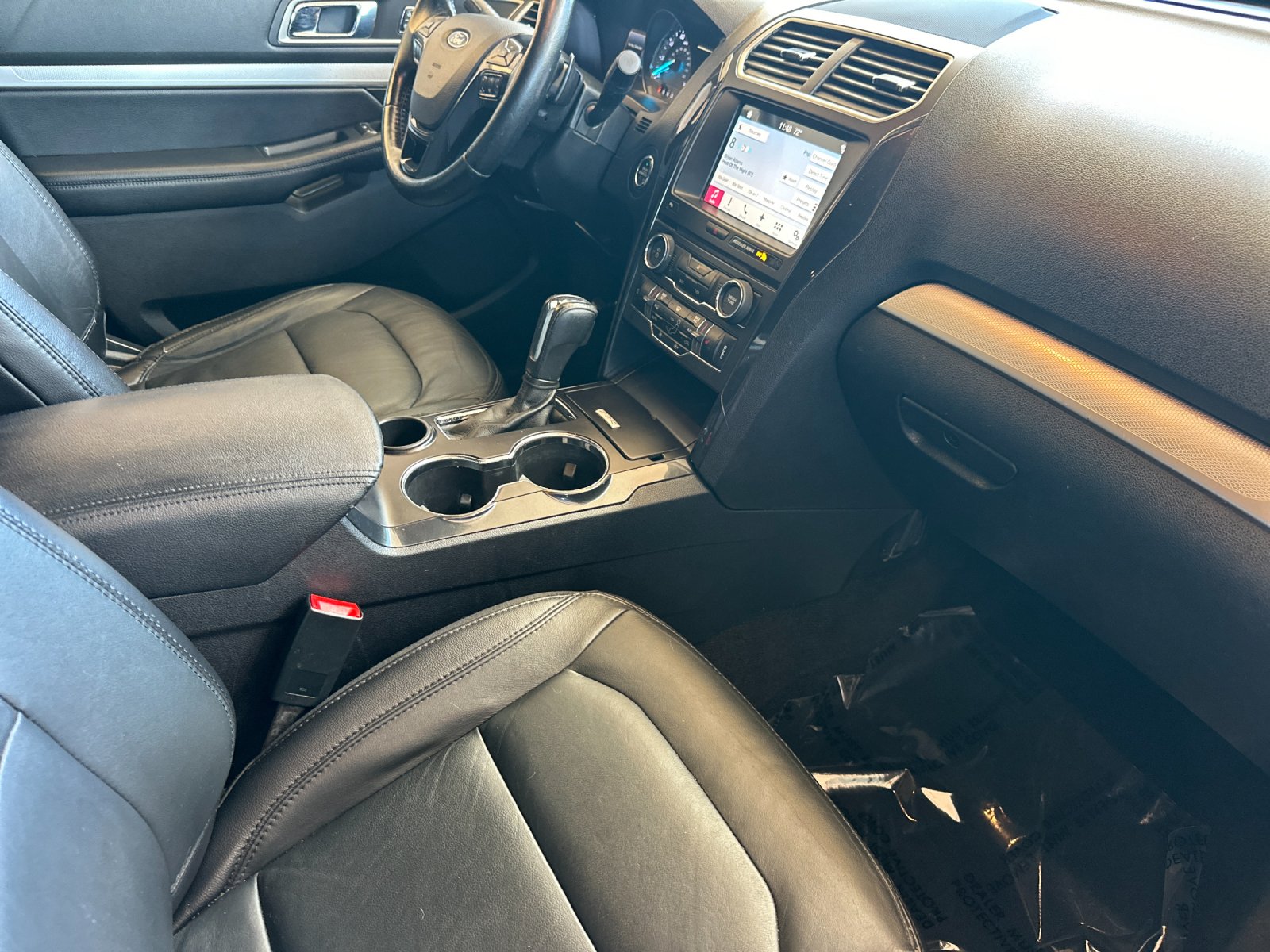Used 2017 White Ford XLT image 16