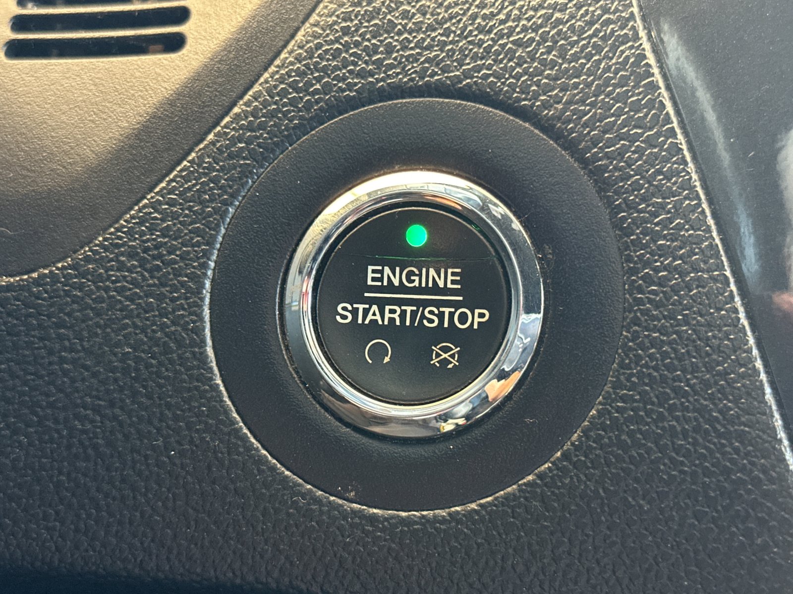 Used 2017 White Ford XLT image 23