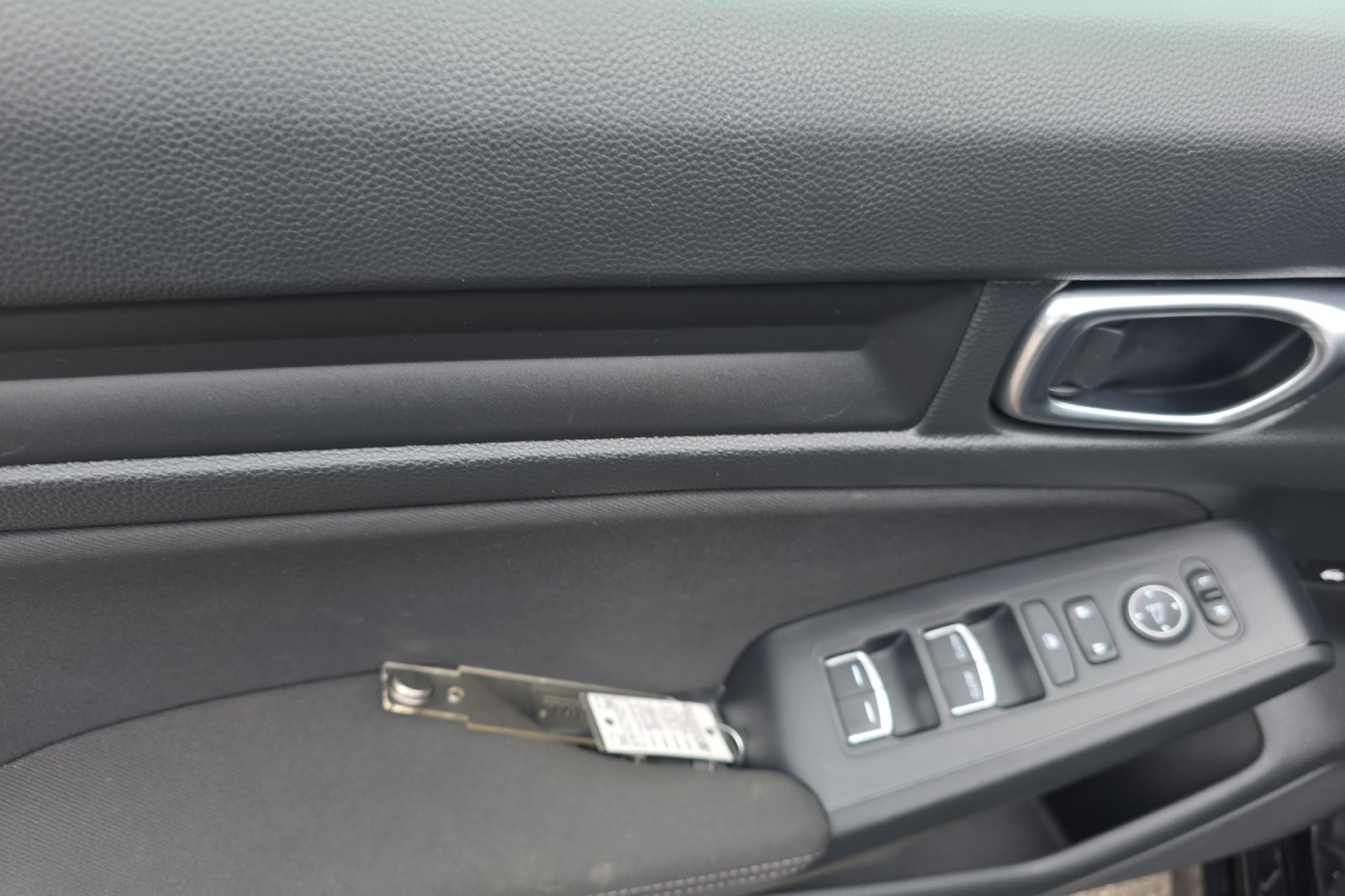 Used 2025 Crystal Black Pearl Honda Sport image 12