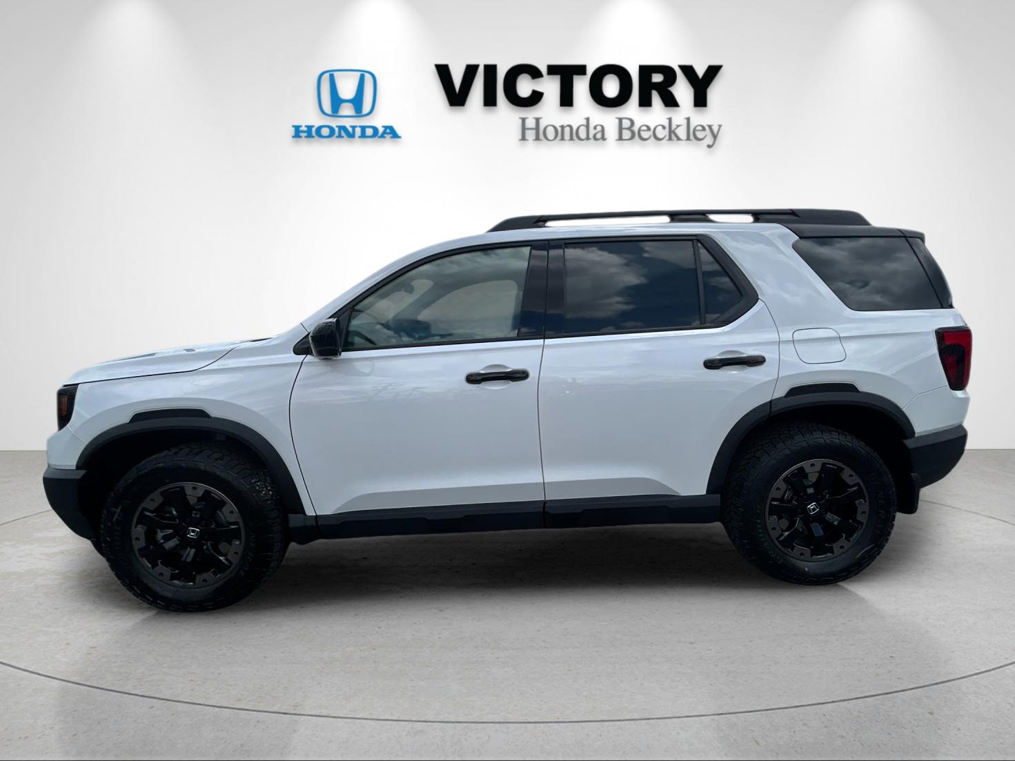 New 2026 Platinum White Pearl Honda TrailSport Elite image 2