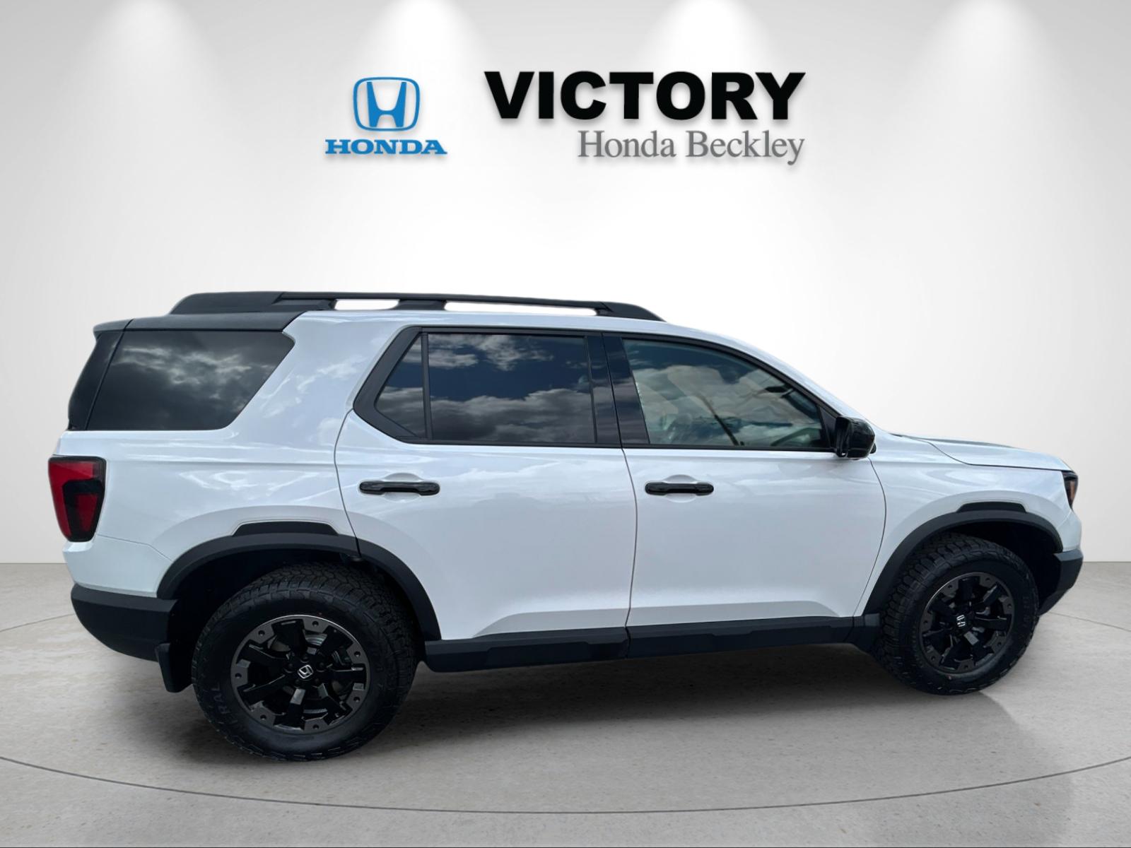 New 2026 Platinum White Pearl Honda TrailSport Elite image 6