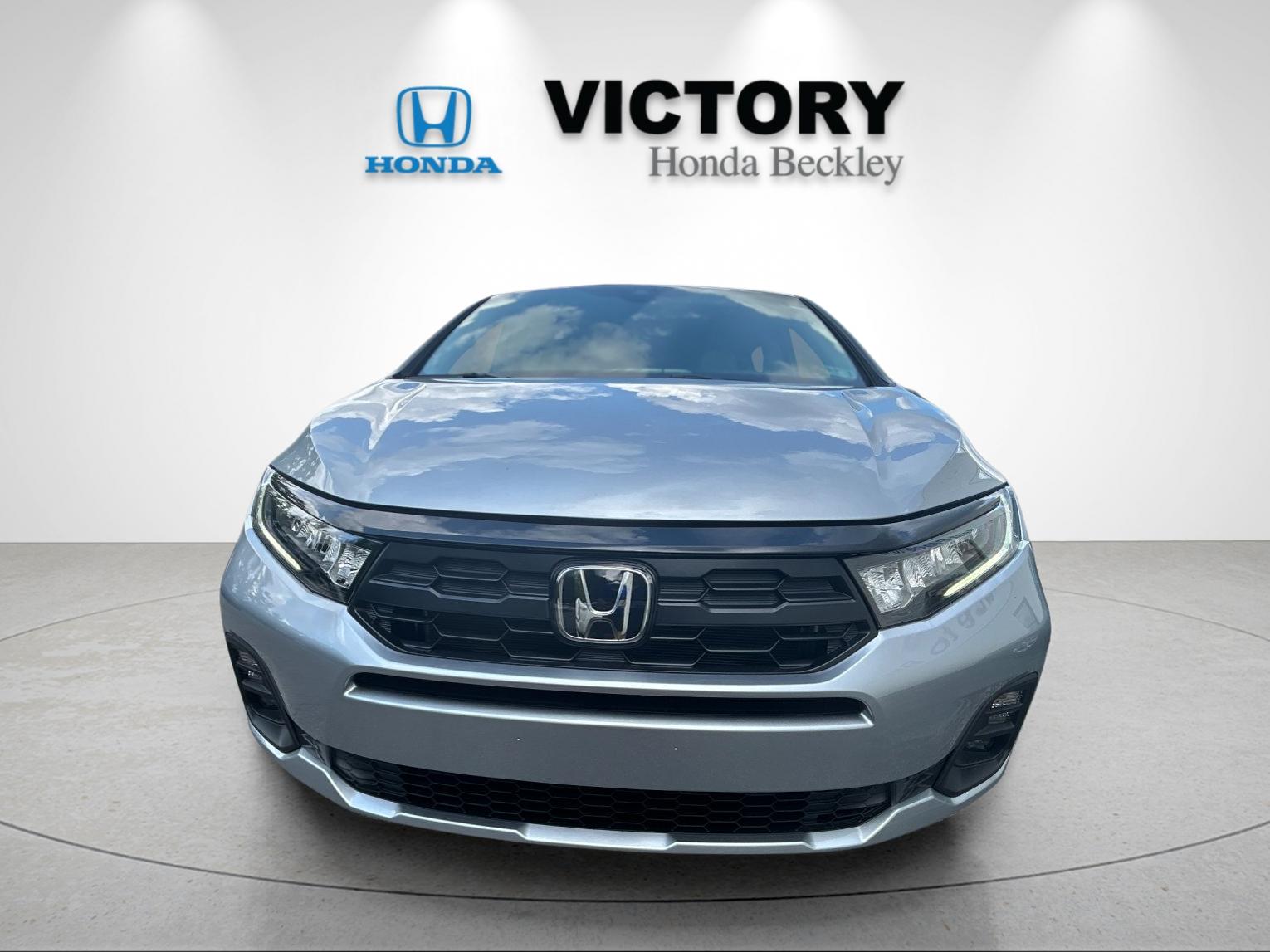 New 2026 Solar Silver Metallic Honda EX-L image 8