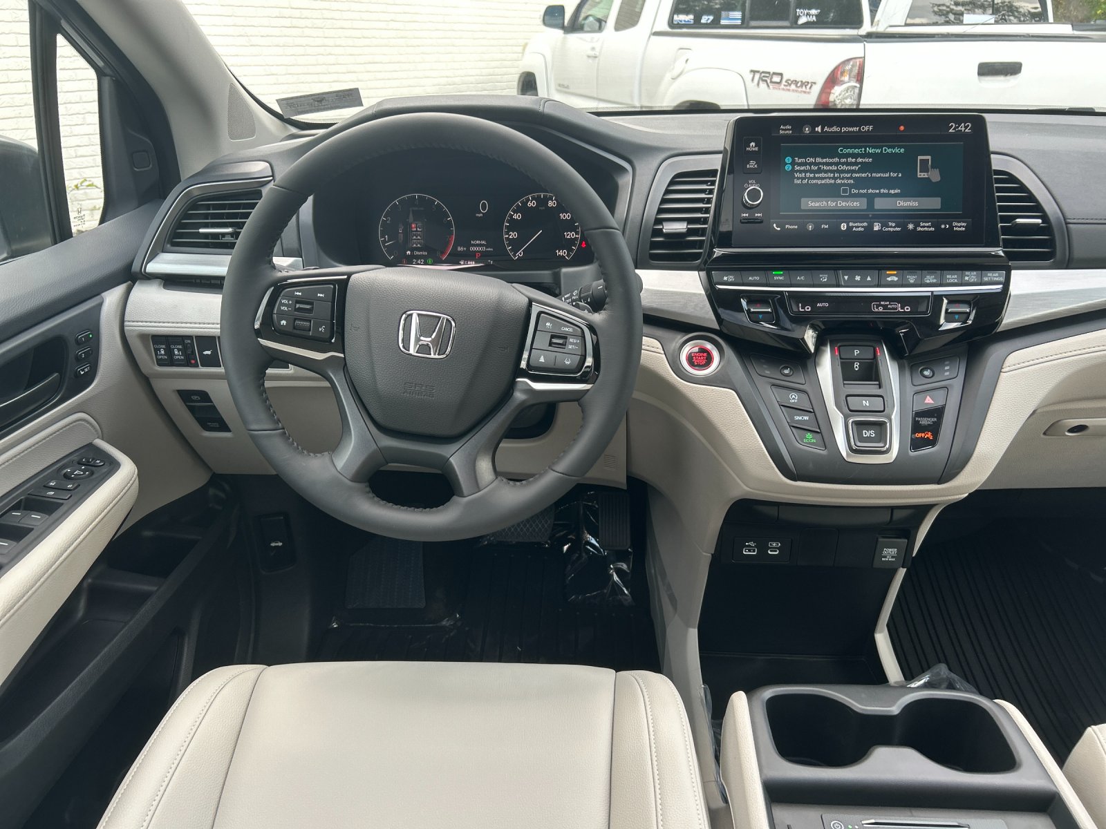 New 2026 Solar Silver Metallic Honda EX-L image 17
