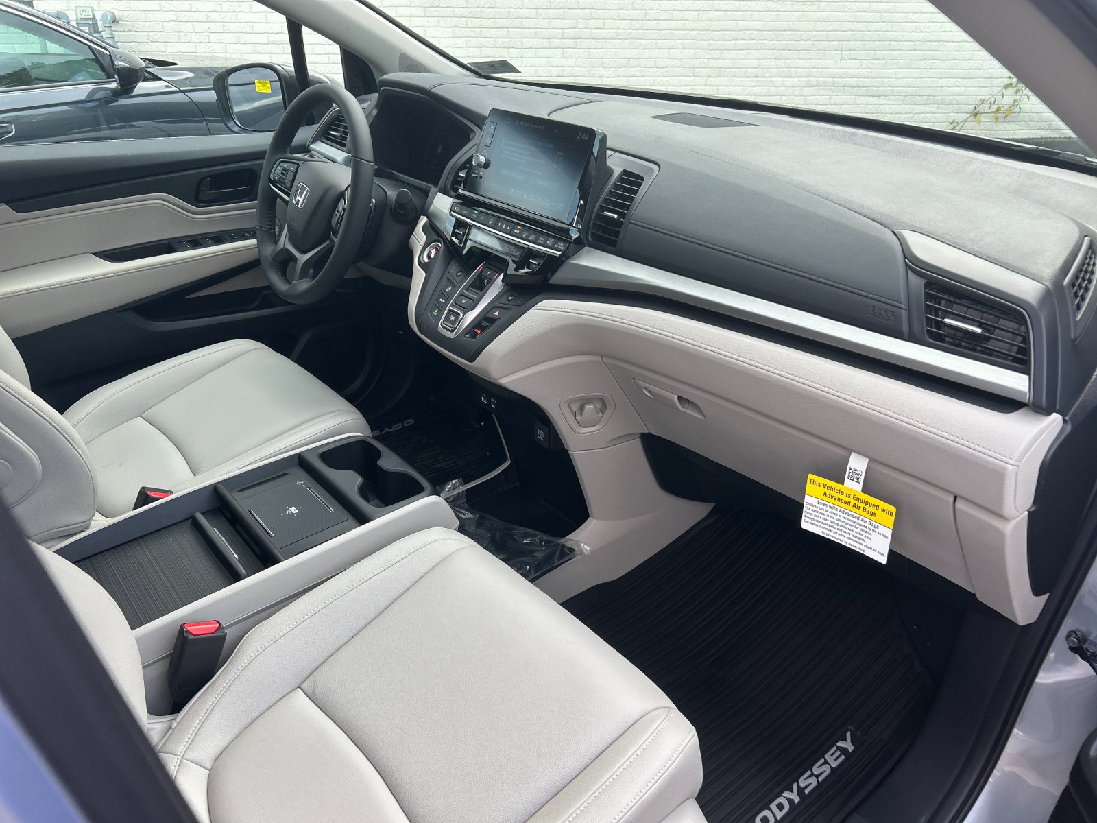 New 2026 Solar Silver Metallic Honda EX-L image 20