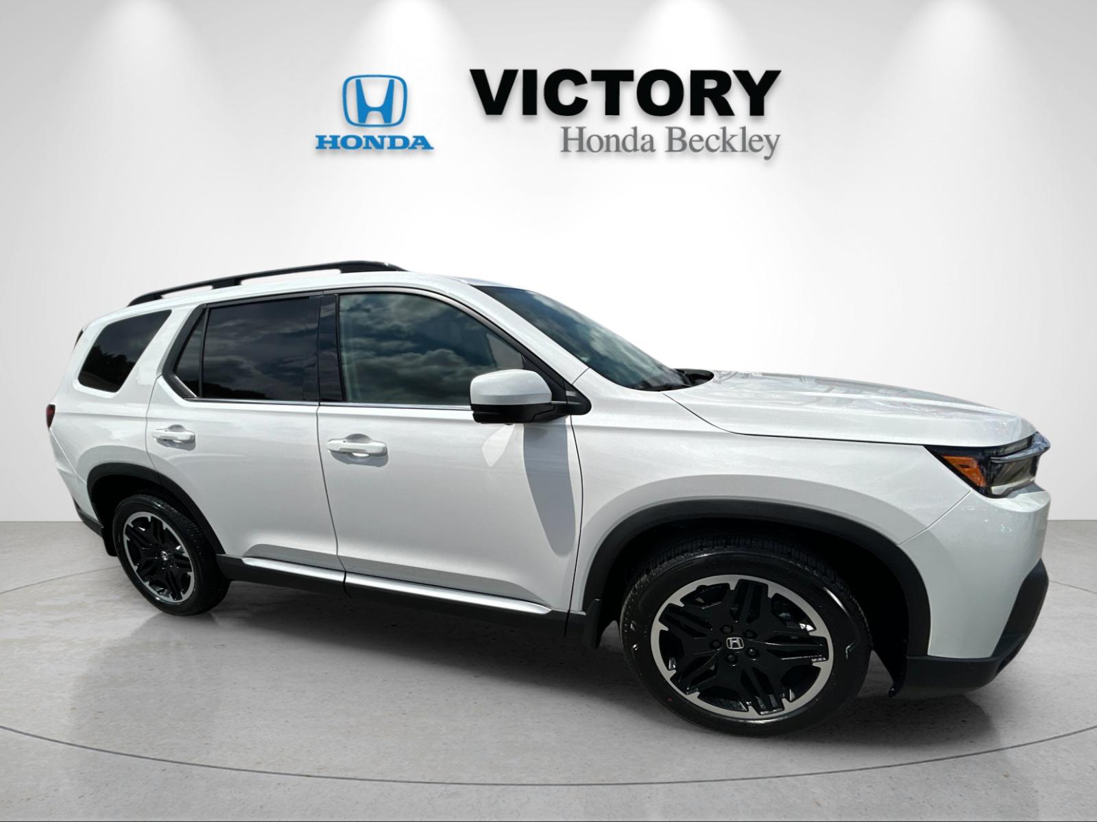 New 2026 Platinum White Pearl Honda AWD Touring Blackout image 7