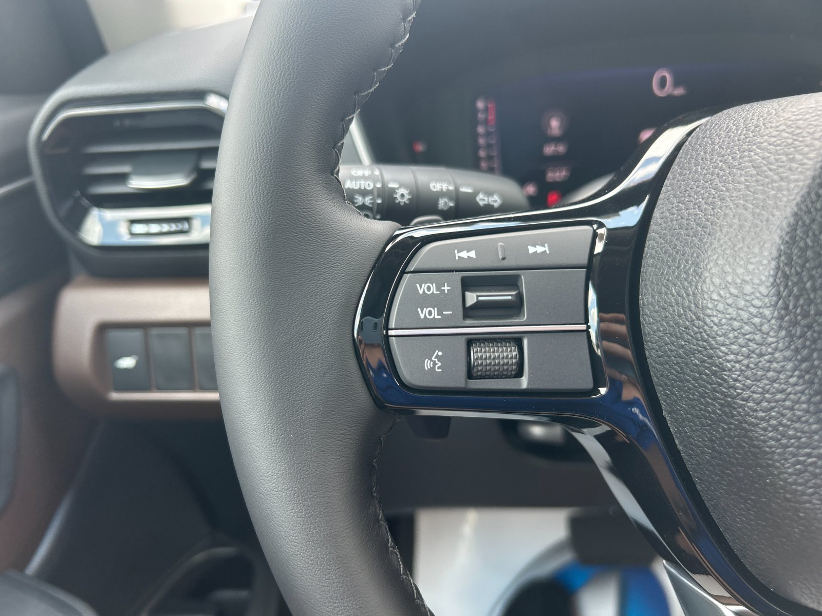 New 2026 Platinum White Pearl Honda AWD Touring Blackout image 30