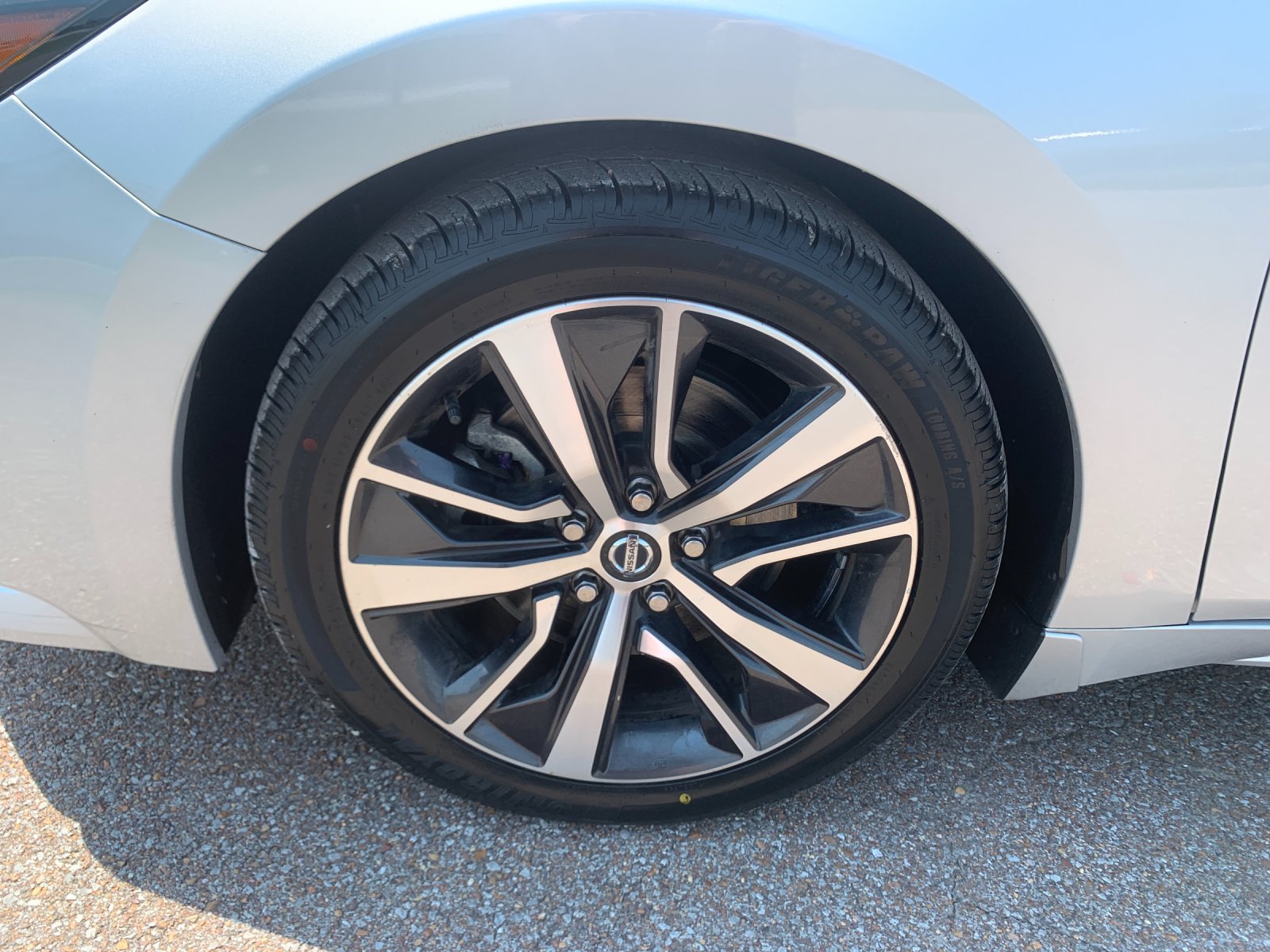 Used 2019 Silver Nissan 3.5 SV image 33