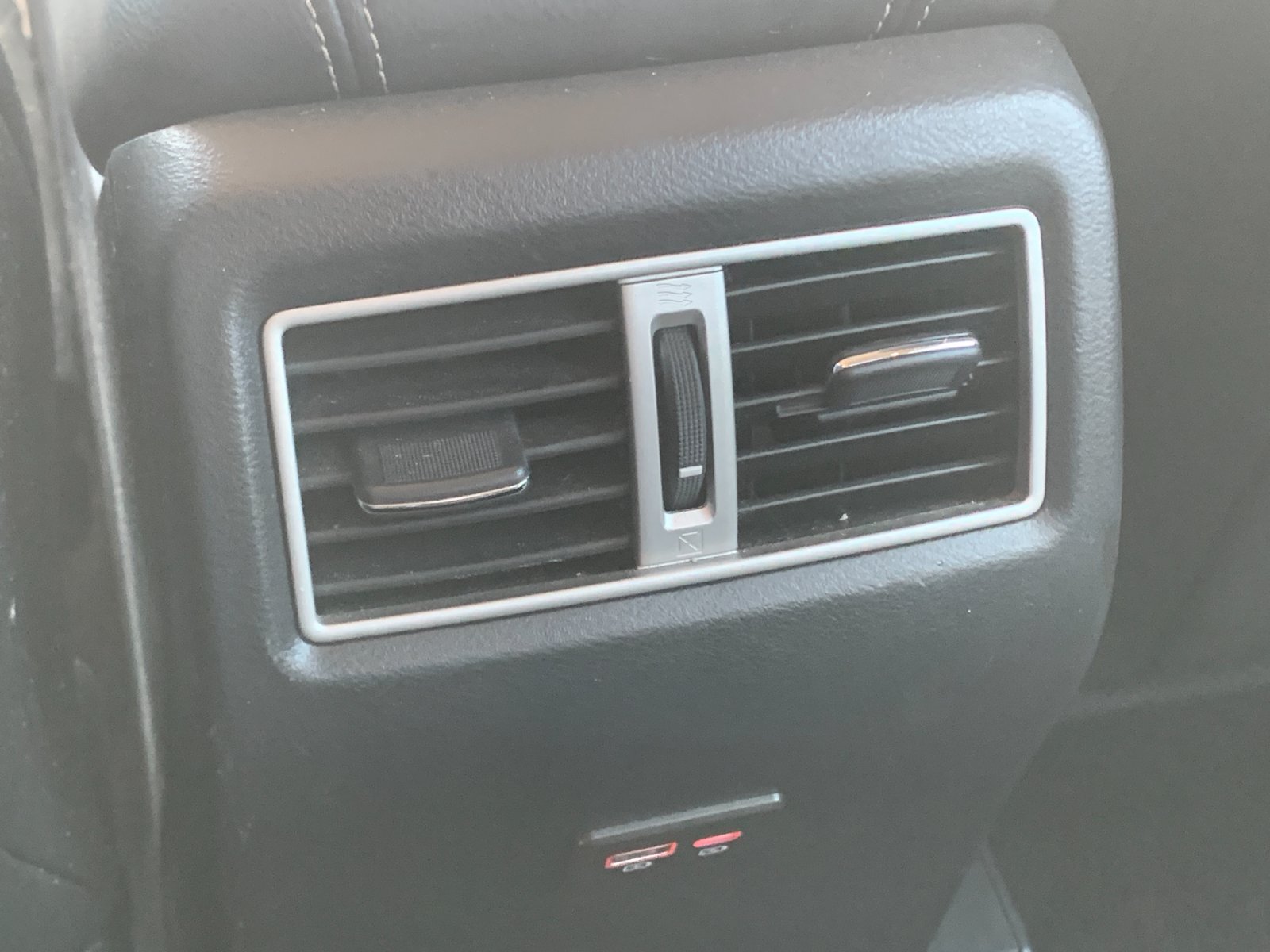 Used 2019 Silver Nissan 3.5 SV image 16