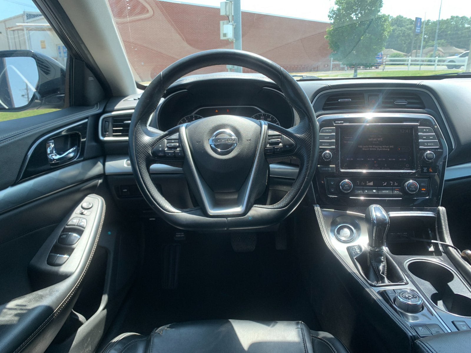 Used 2019 Silver Nissan 3.5 SV image 18