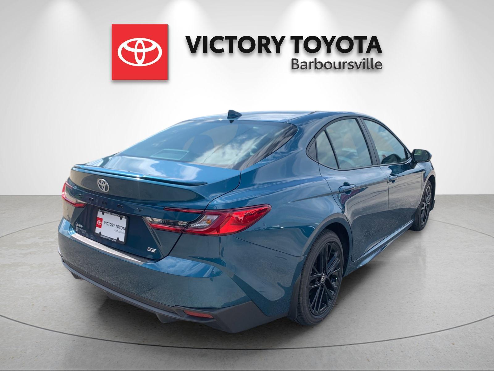 New 2026 Ocean Gem Toyota SE image 7