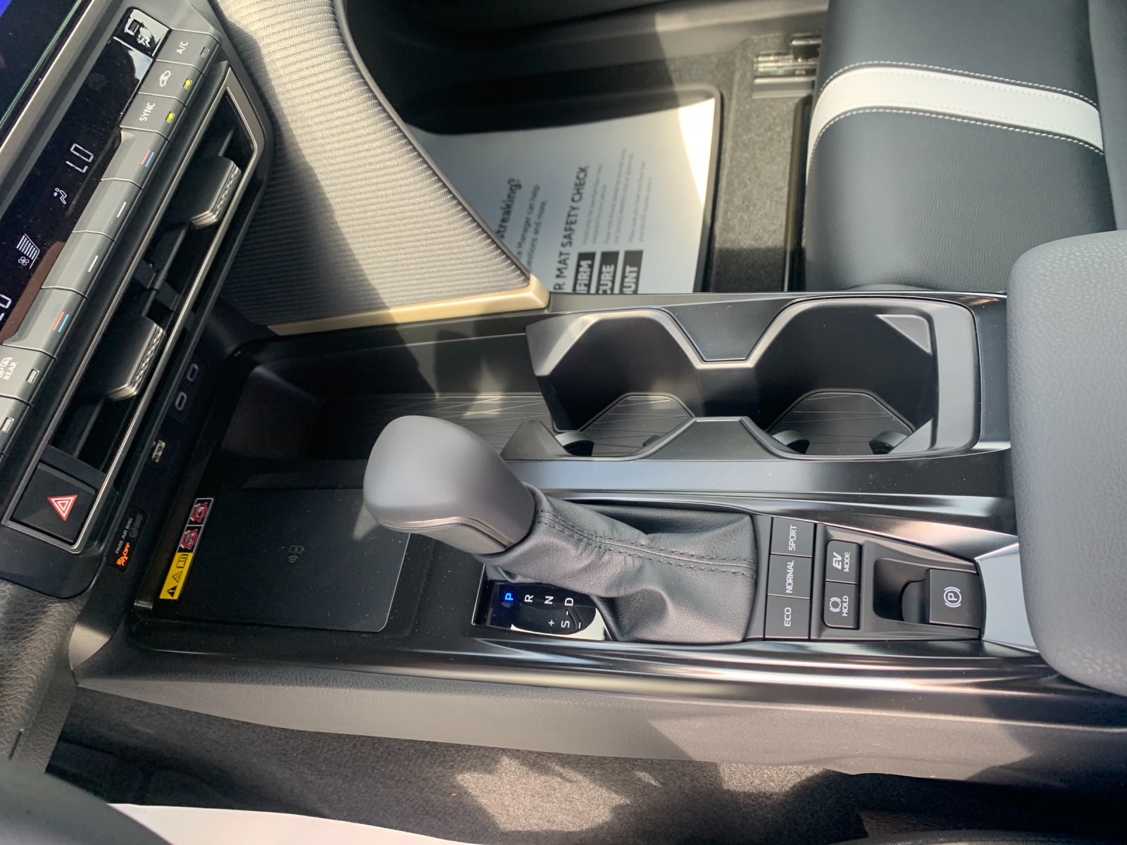New 2026 Ocean Gem Toyota SE image 22
