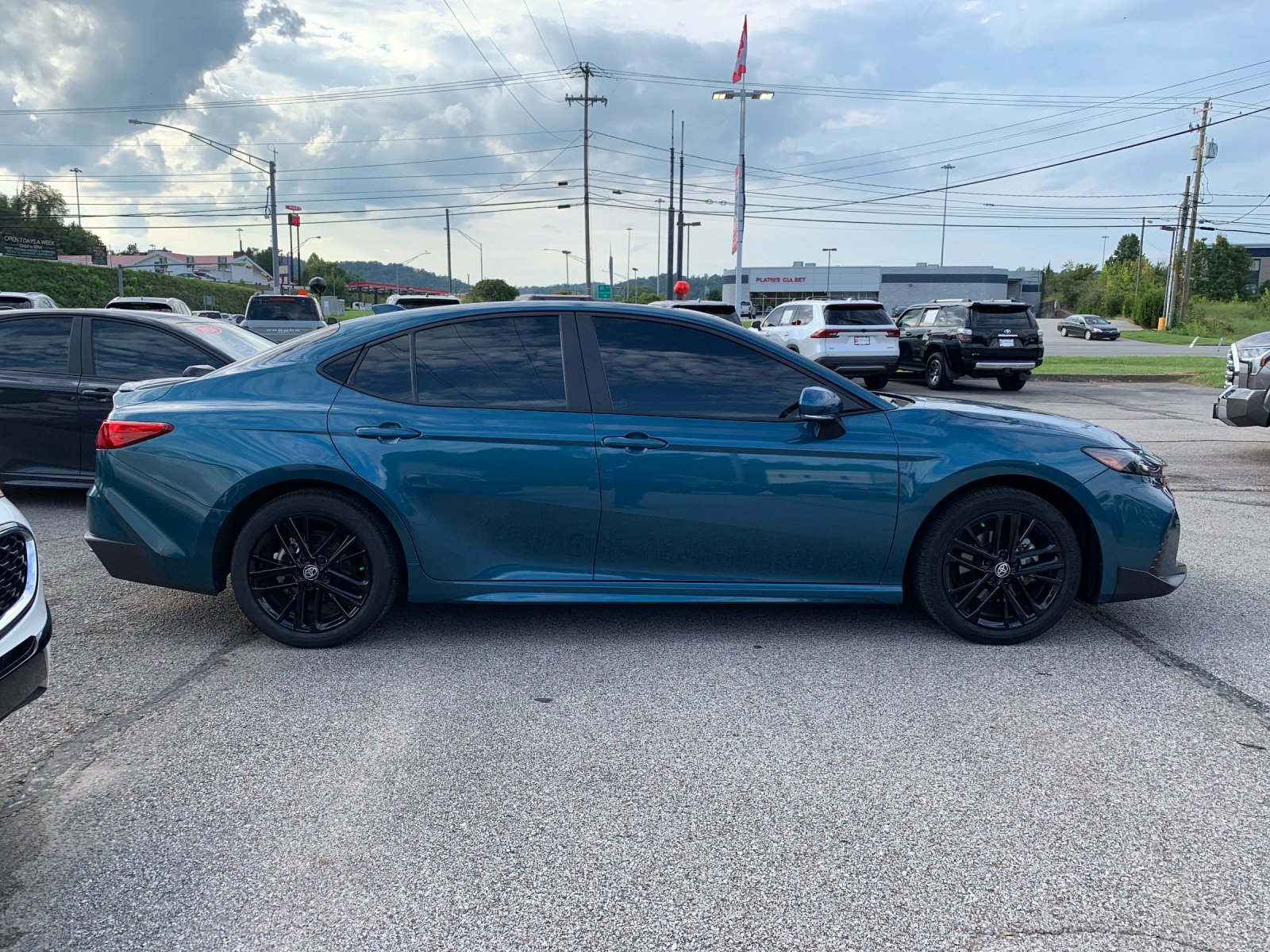 Certified Used 2025  Toyota SE image 6