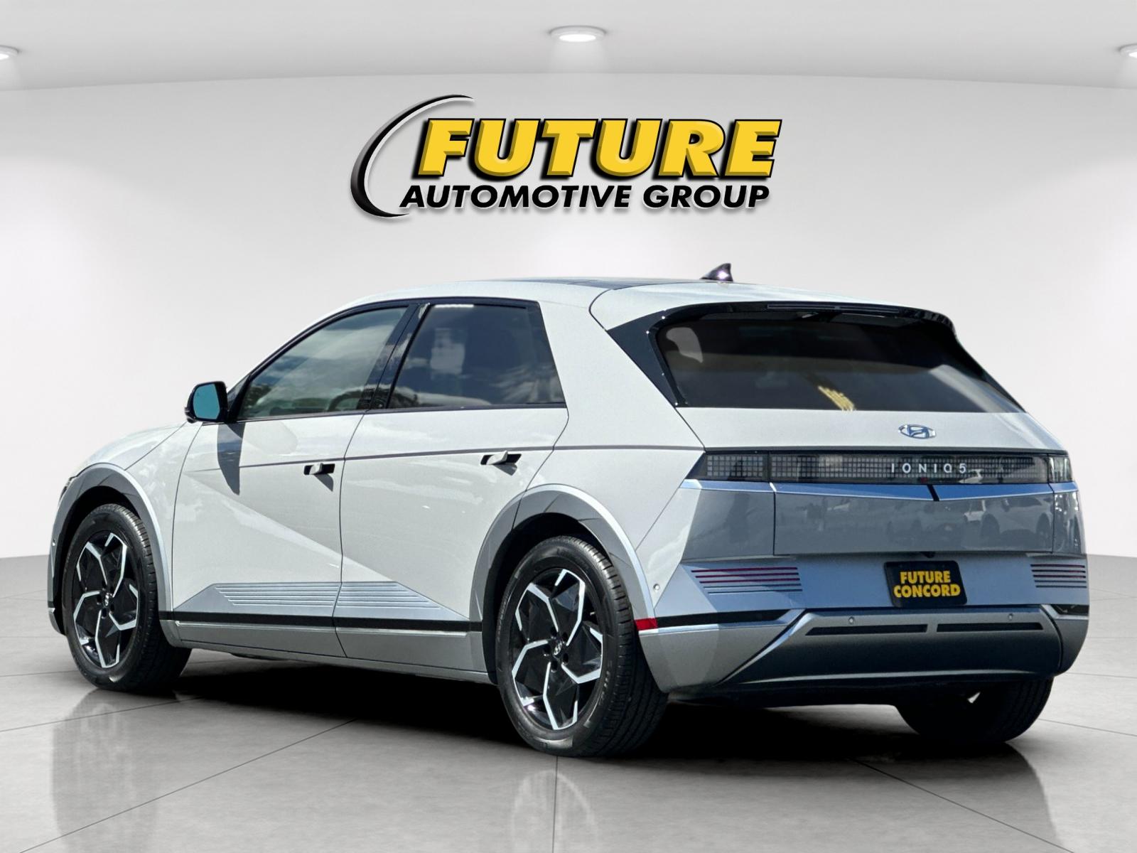 Certified Used 2024 Gray Hyundai Limited image 5