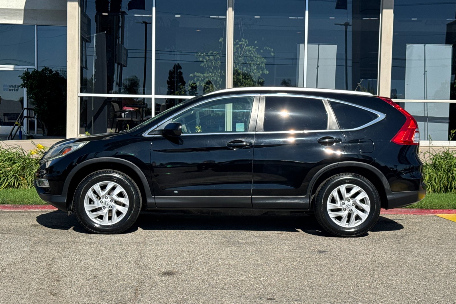 Used 2015 Crystal Black Pearl Honda EX-L image 7
