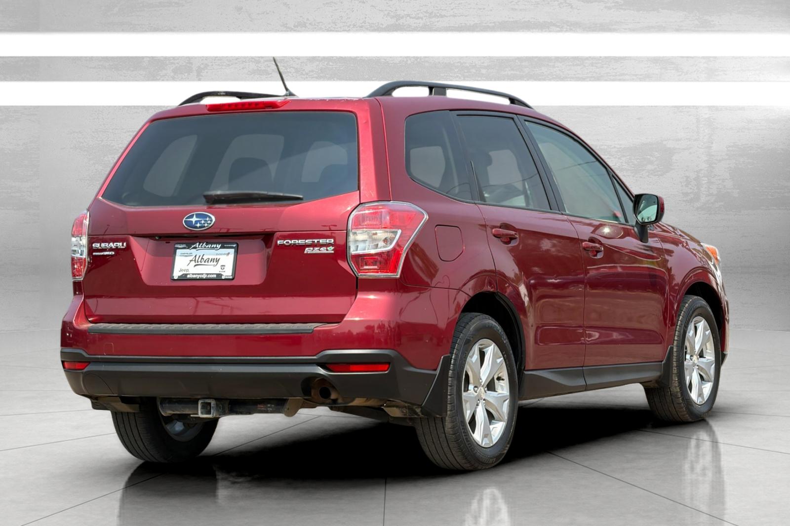 Used 2015 Red Subaru 2.5i Premium image 5