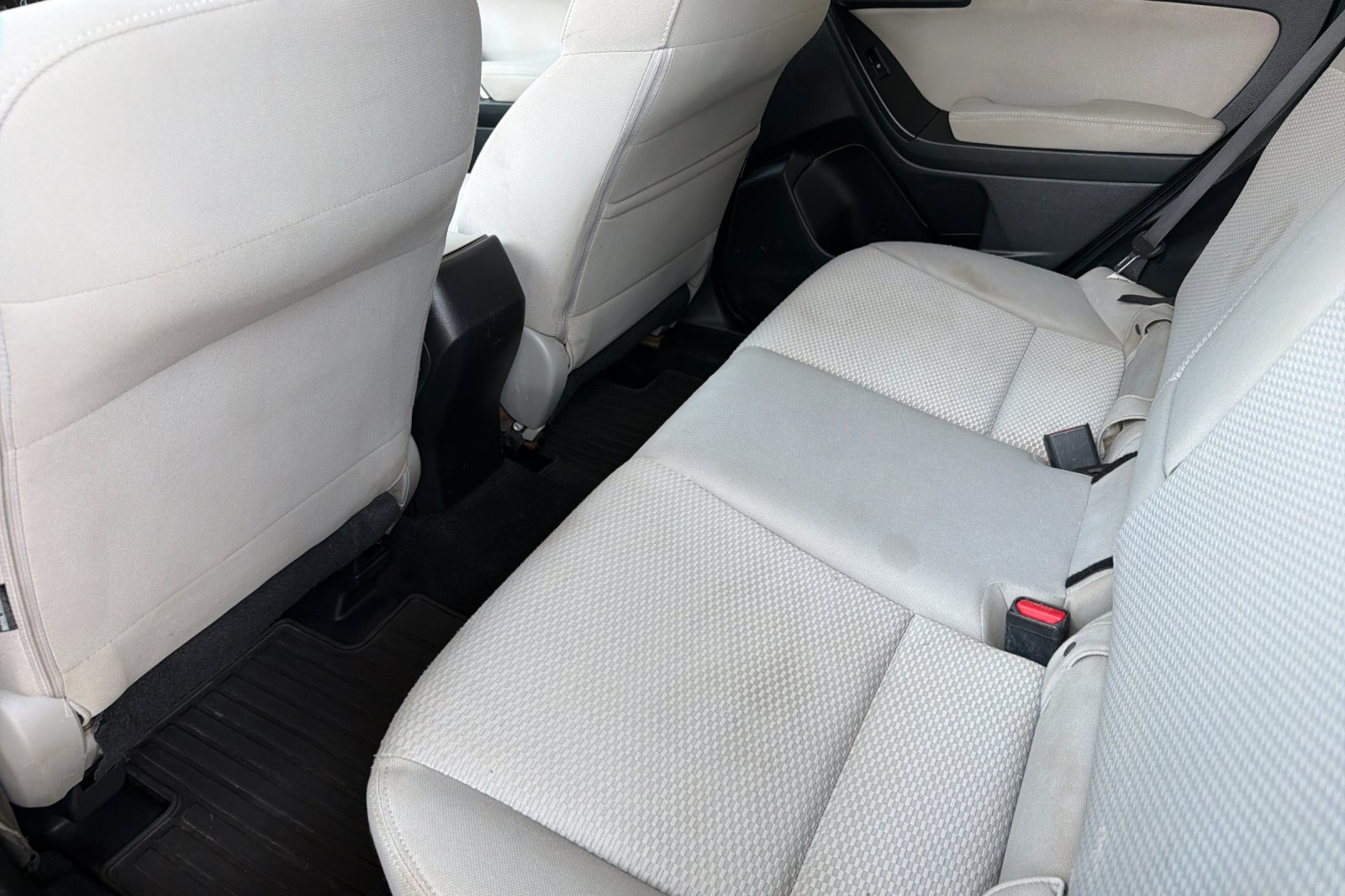 Used 2015 Red Subaru 2.5i Premium image 10