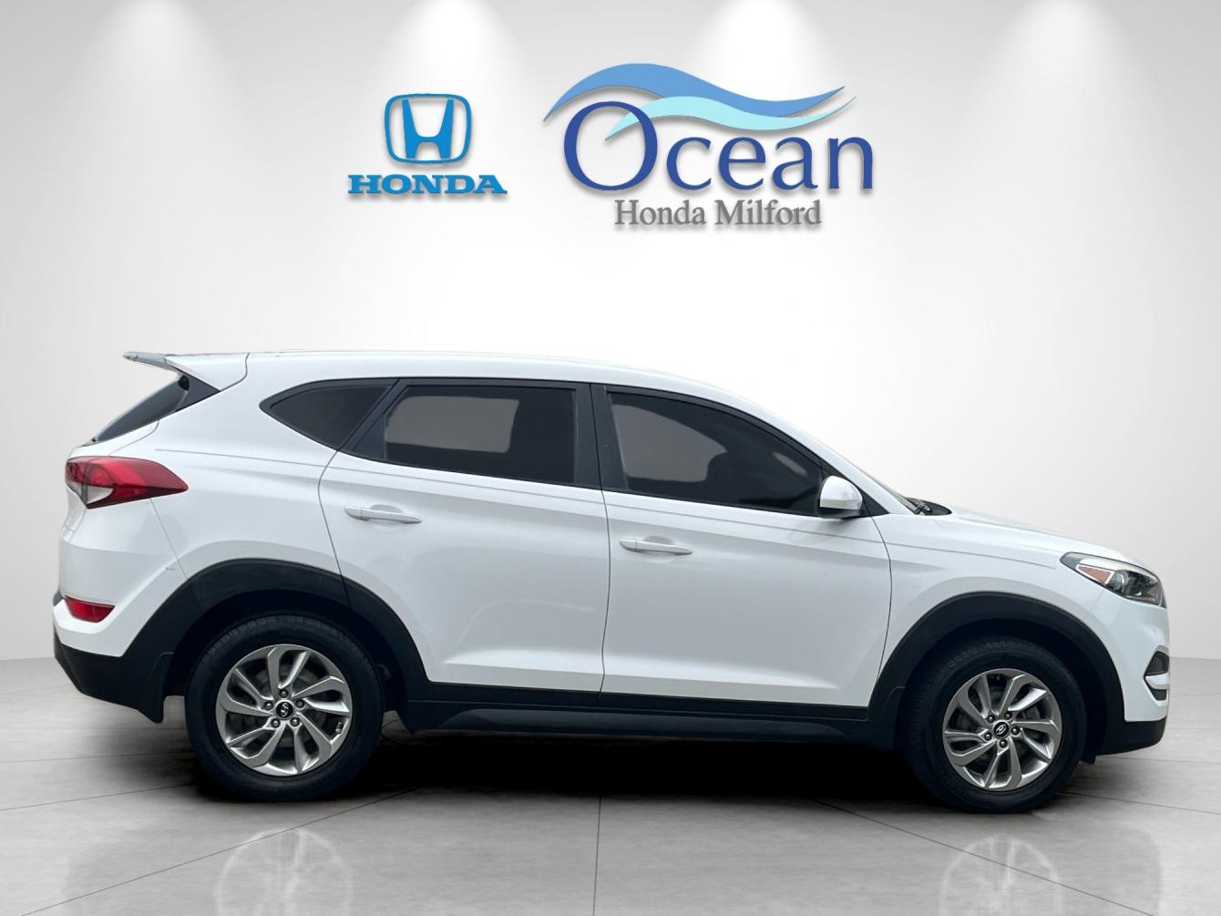 Used 2017 Hyundai Tucson SE with VIN KM8J23A43HU300519 for sale in Milford, CT