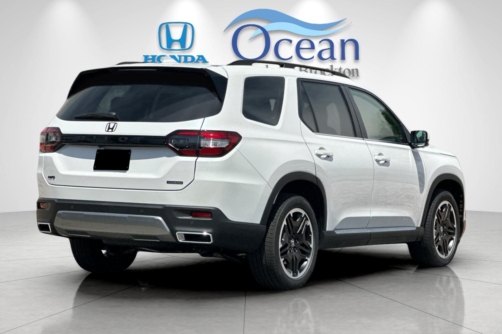 New 2026 Platinum White Honda Touring image 5